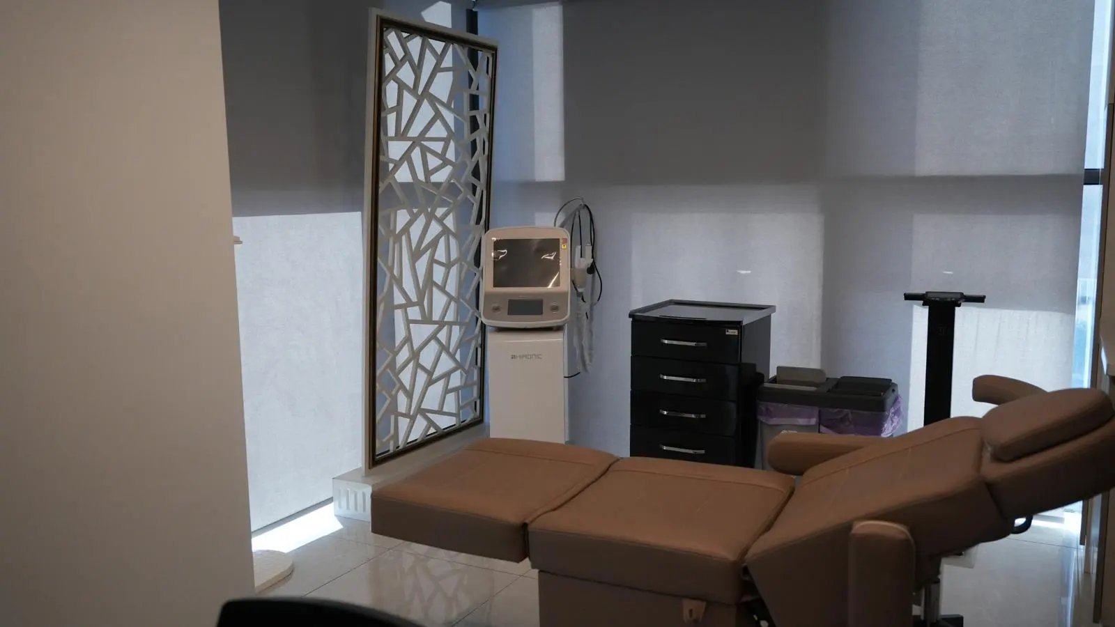 Clinic-provided photograph of BlueMagic Group Clinic