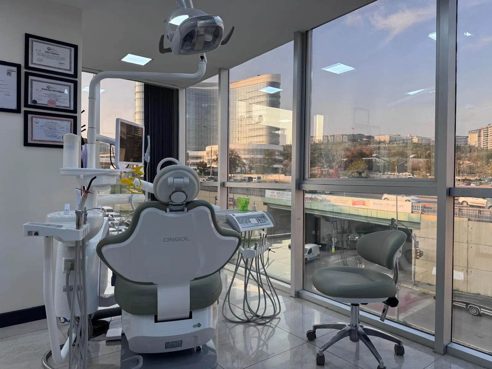 Von der Klinik bereitgestelltes Foto von Dentinia Zahnklinik