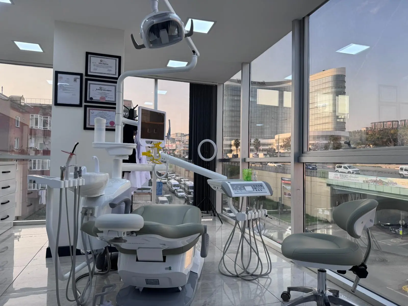 Von der Klinik bereitgestelltes Foto von Dentinia Zahnklinik