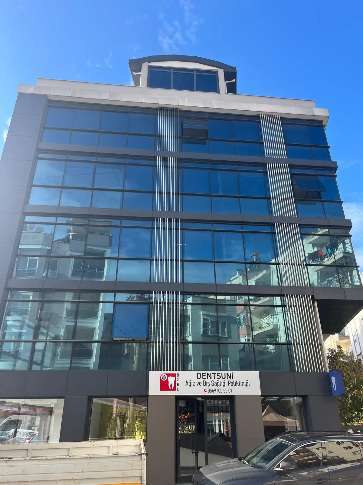 Von der Klinik bereitgestelltes Foto von Dentsuni Zahnklinik