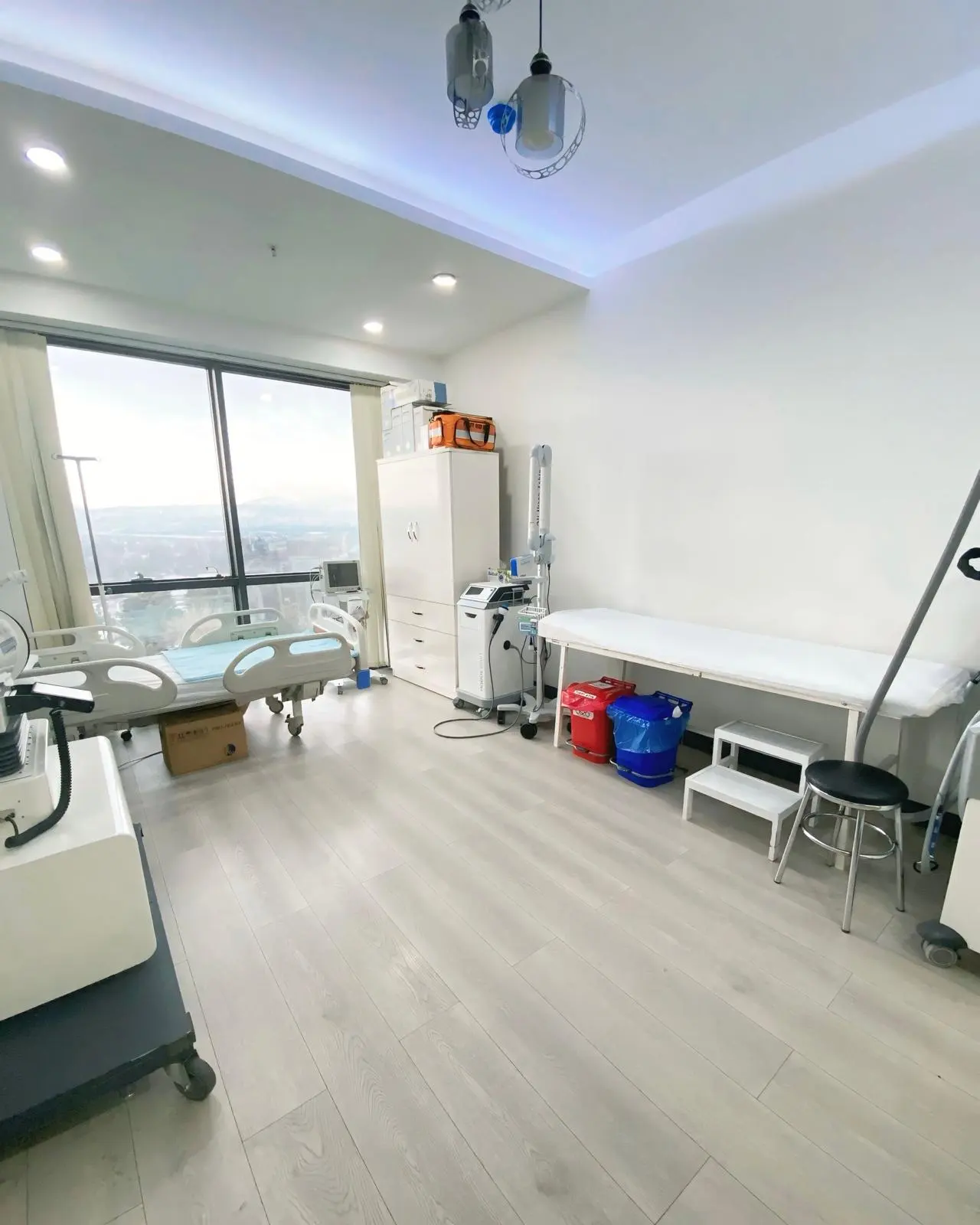 Clinic-provided photograph of Assoc. Prof. Dr Ali İhsan Tekin