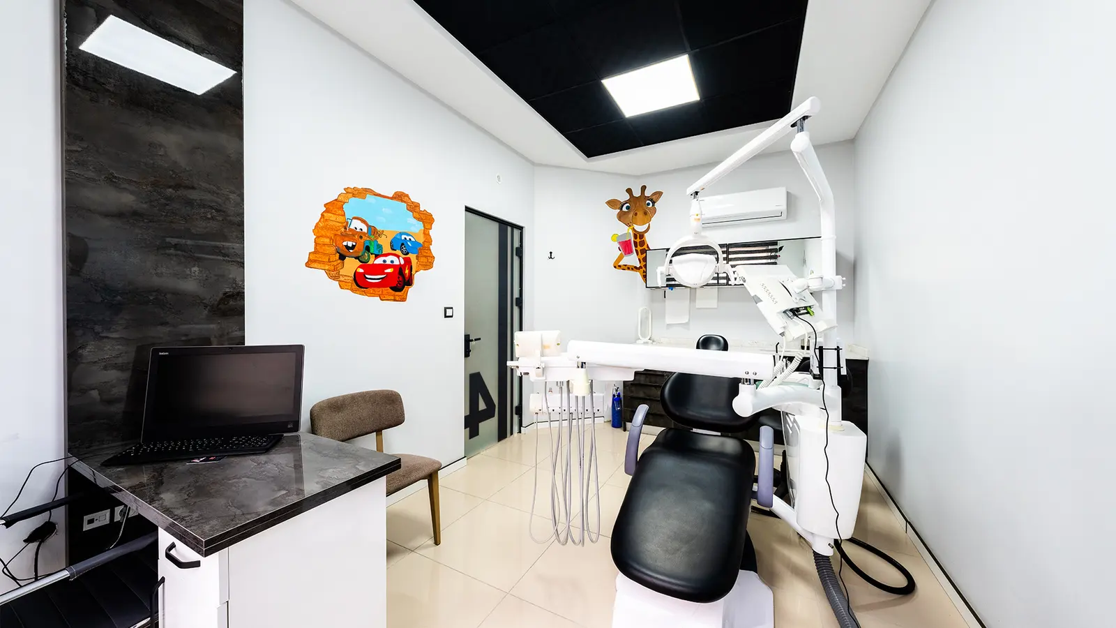 Von der Klinik bereitgestelltes Foto von Abak Merkez Zahnklinik