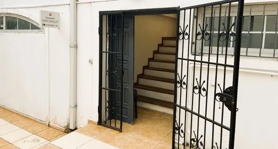 Clinic-provided photograph of Dr Can Sağlat