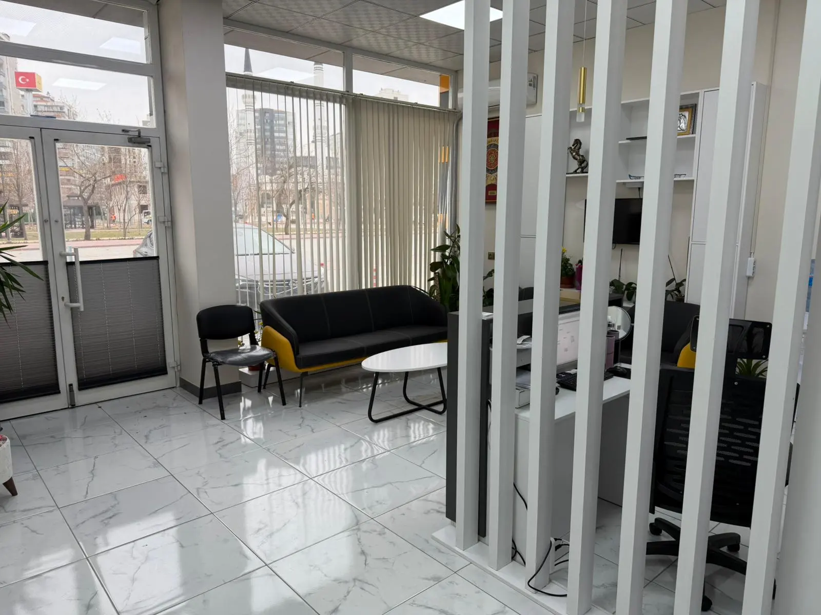 Clinic-provided photograph of Dr Alparslan Kahveci