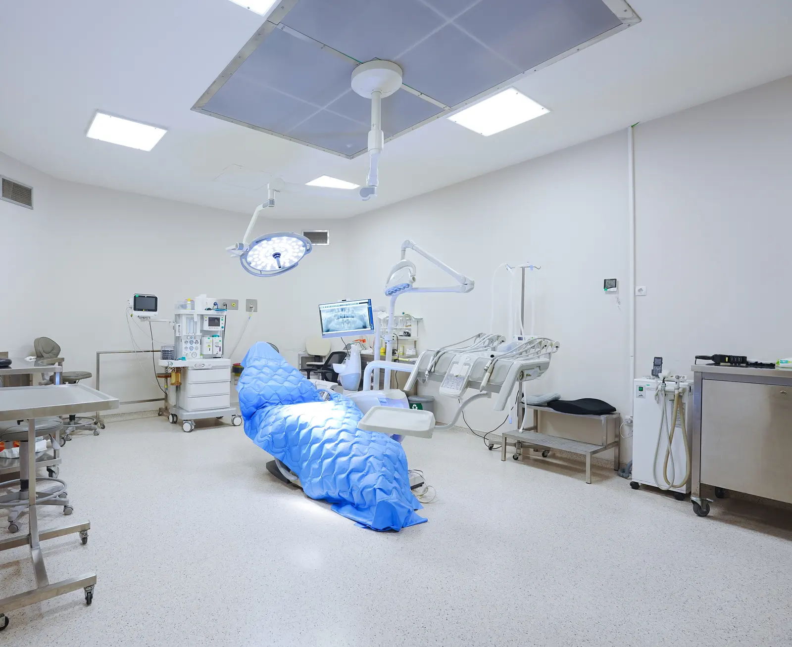 Clinic-provided photograph of IDH Süleyman Mert Dental Clinic