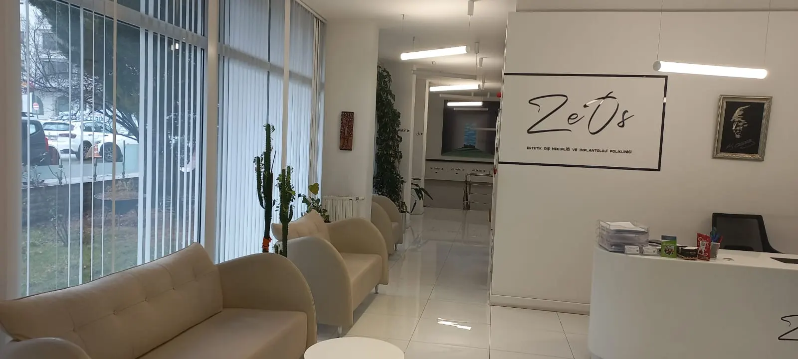 Von der Klinik bereitgestelltes Foto von Zeos Zahnklinik