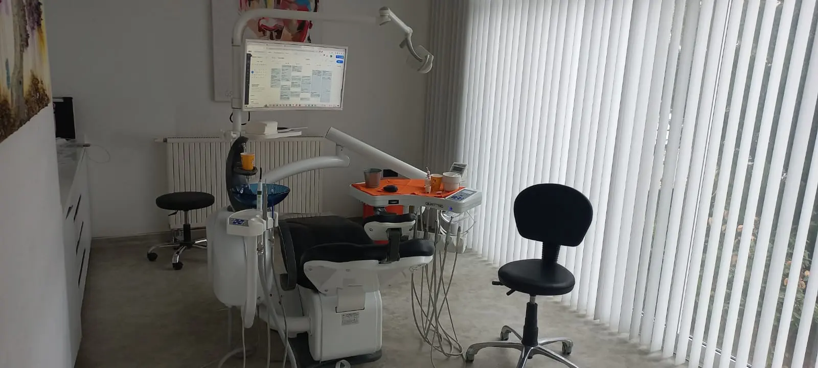 Von der Klinik bereitgestelltes Foto von Zeos Zahnklinik