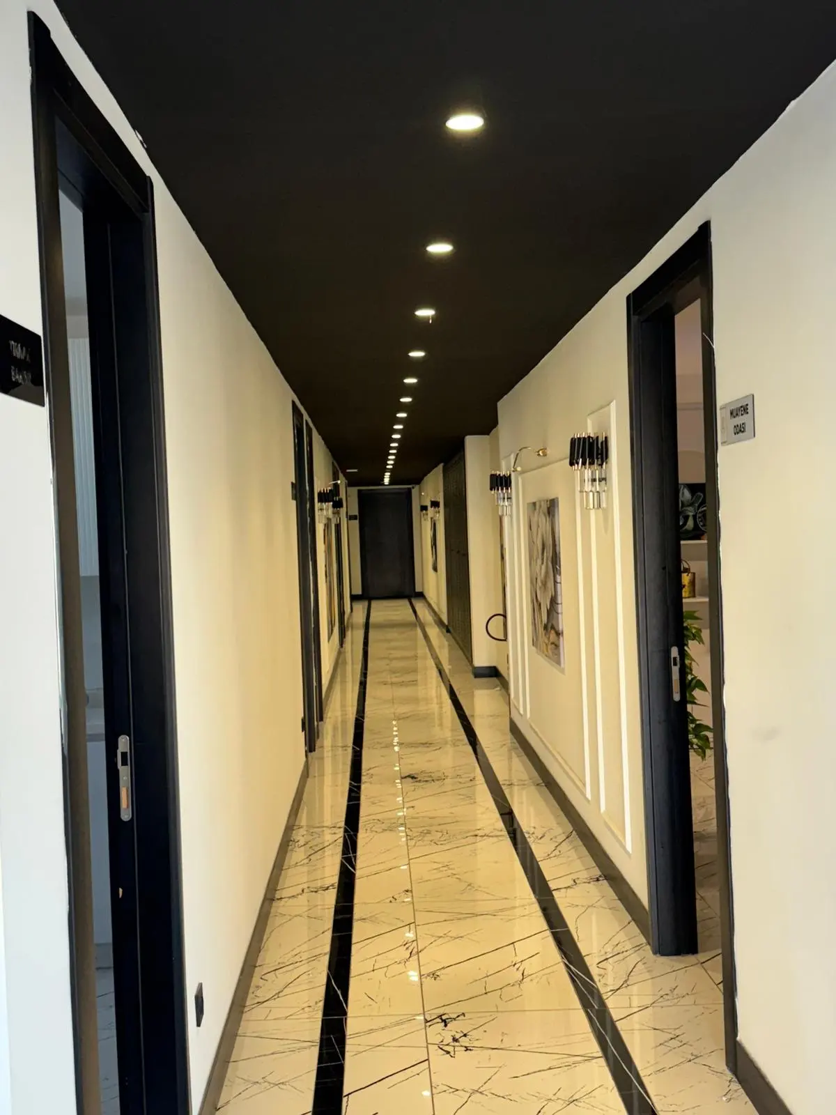 Clinic-provided photograph of Dr Revan Sabri Çiftçi