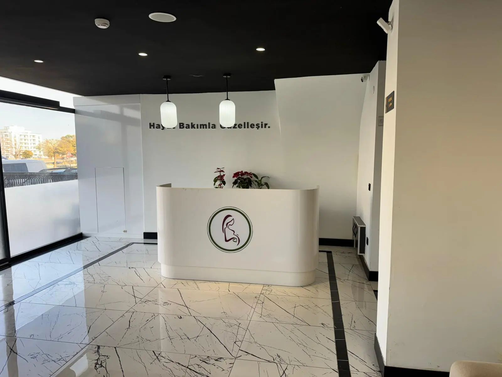Clinic-provided photograph of Dr Revan Sabri Çiftçi