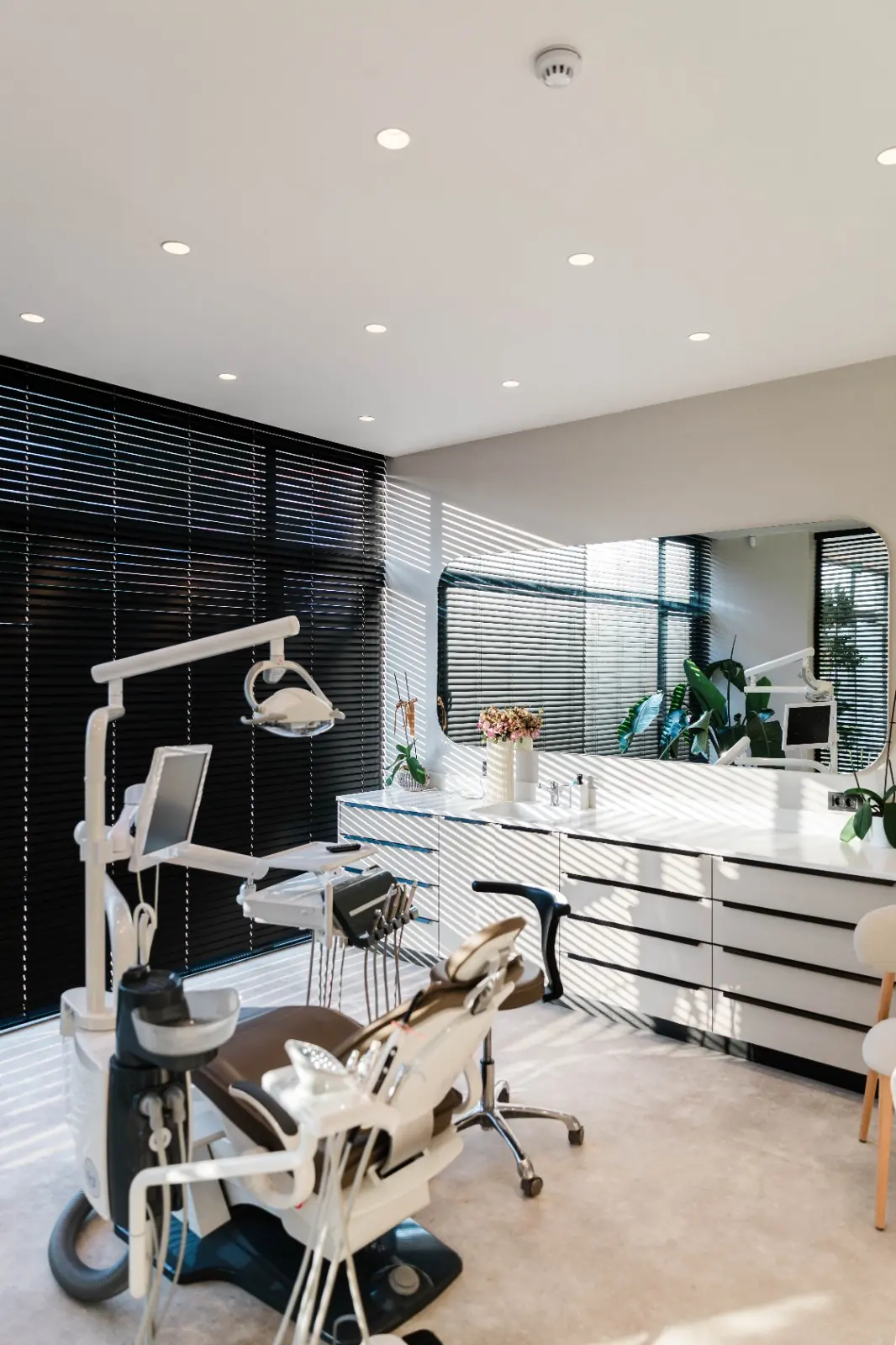 Clinic-provided photograph of Özge Demirdizen Dental Clinic