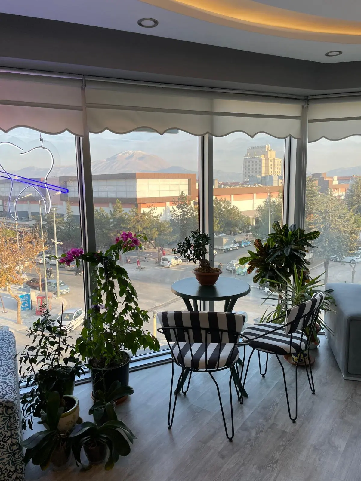 Von der Klinik bereitgestelltes Foto von 32 Zahnklinik