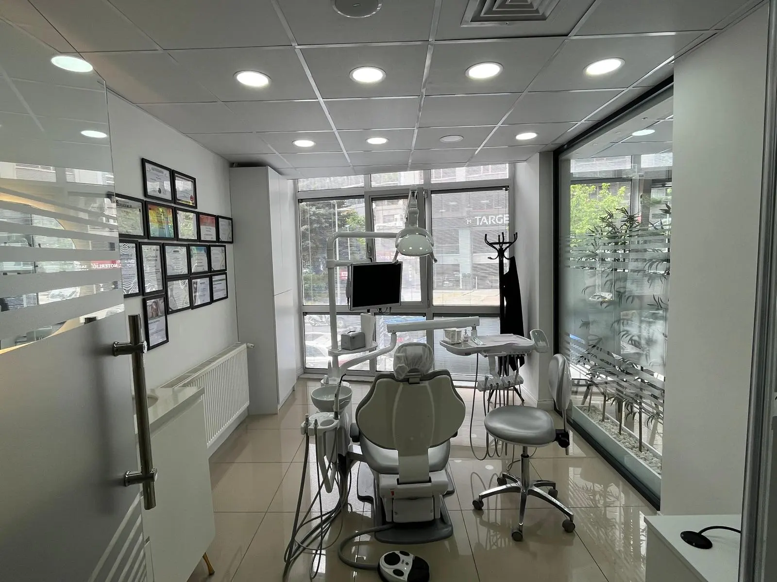 Clinic-provided photograph of Dr Şirin Kıyıcı