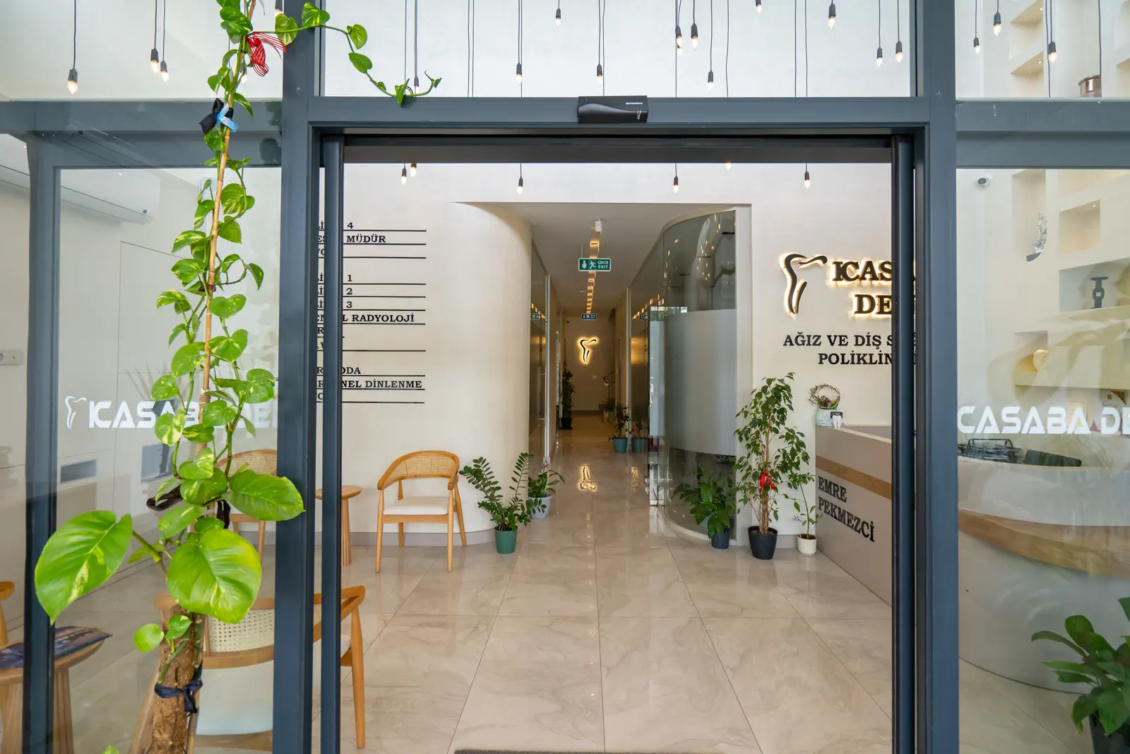 Von der Klinik bereitgestelltes Foto von Casaba Dent