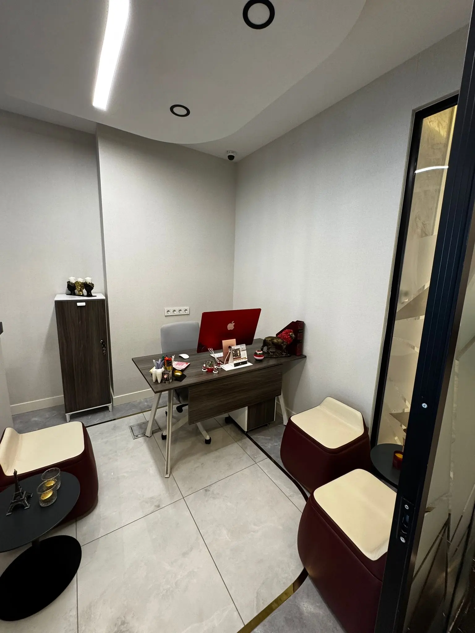 Clinic-provided photograph of Dr Mehmet Askar