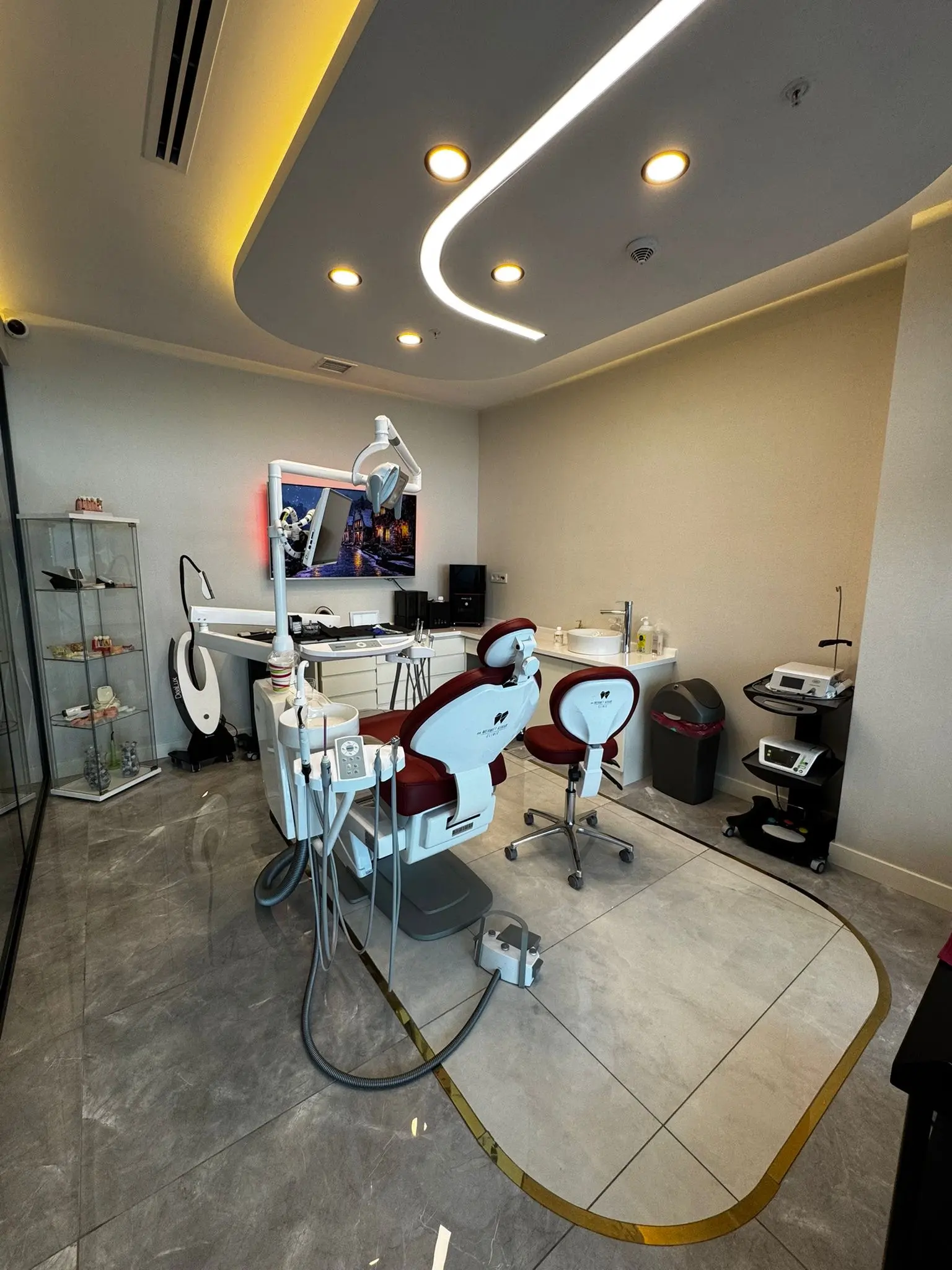 Clinic-provided photograph of Dr Mehmet Askar