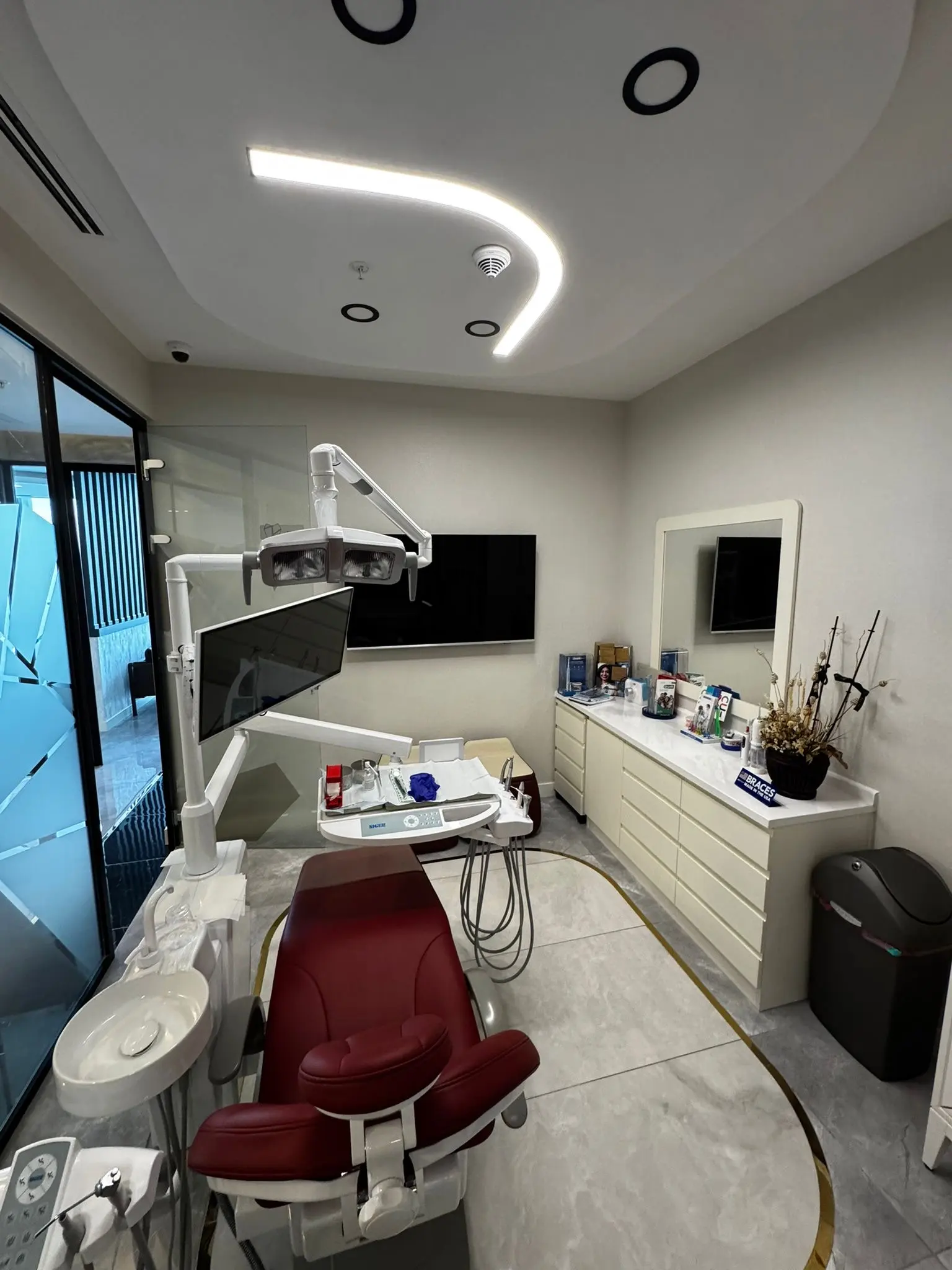 Clinic-provided photograph of Dr Mehmet Askar