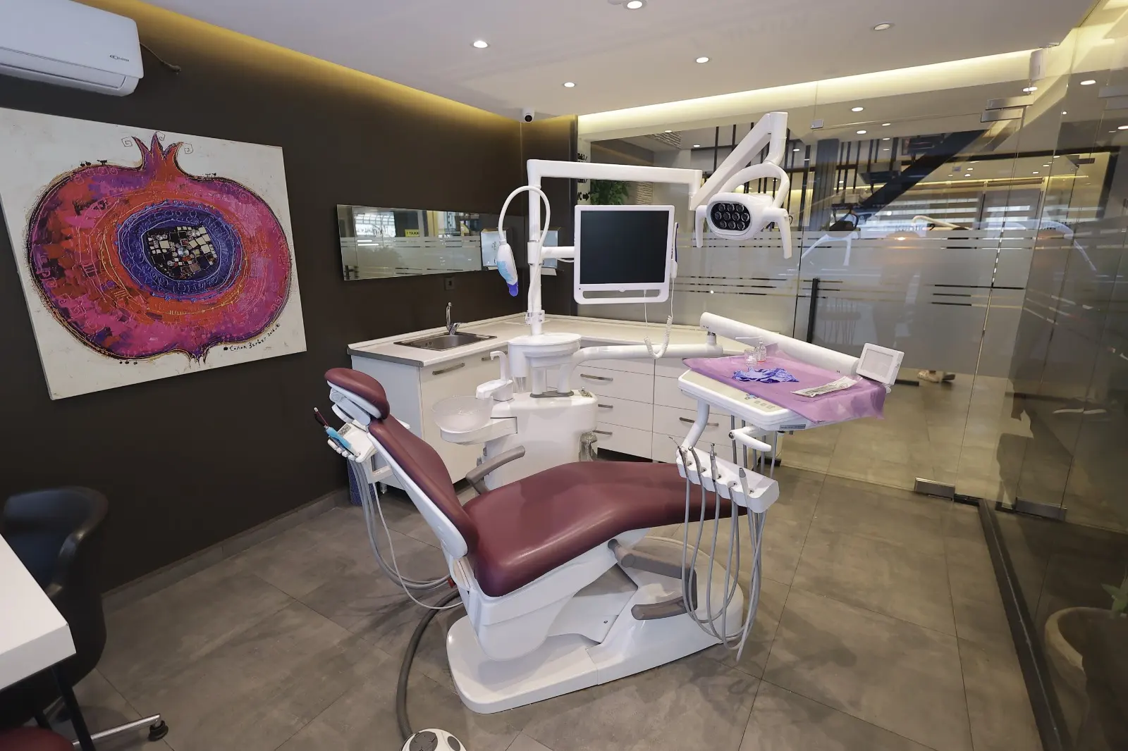 Von der Klinik bereitgestelltes Foto von Mehtap Çakır Gülmez Zahnklinik