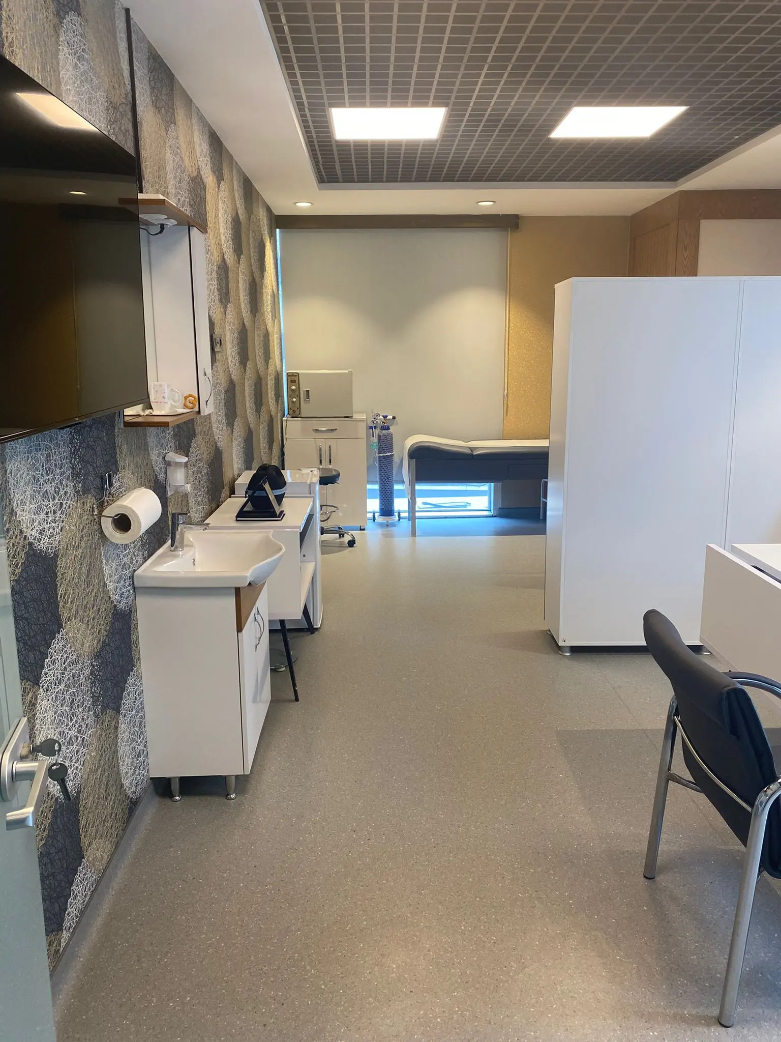 Clinic-provided photograph of Assoc. Prof. Dr Yahya Çelik