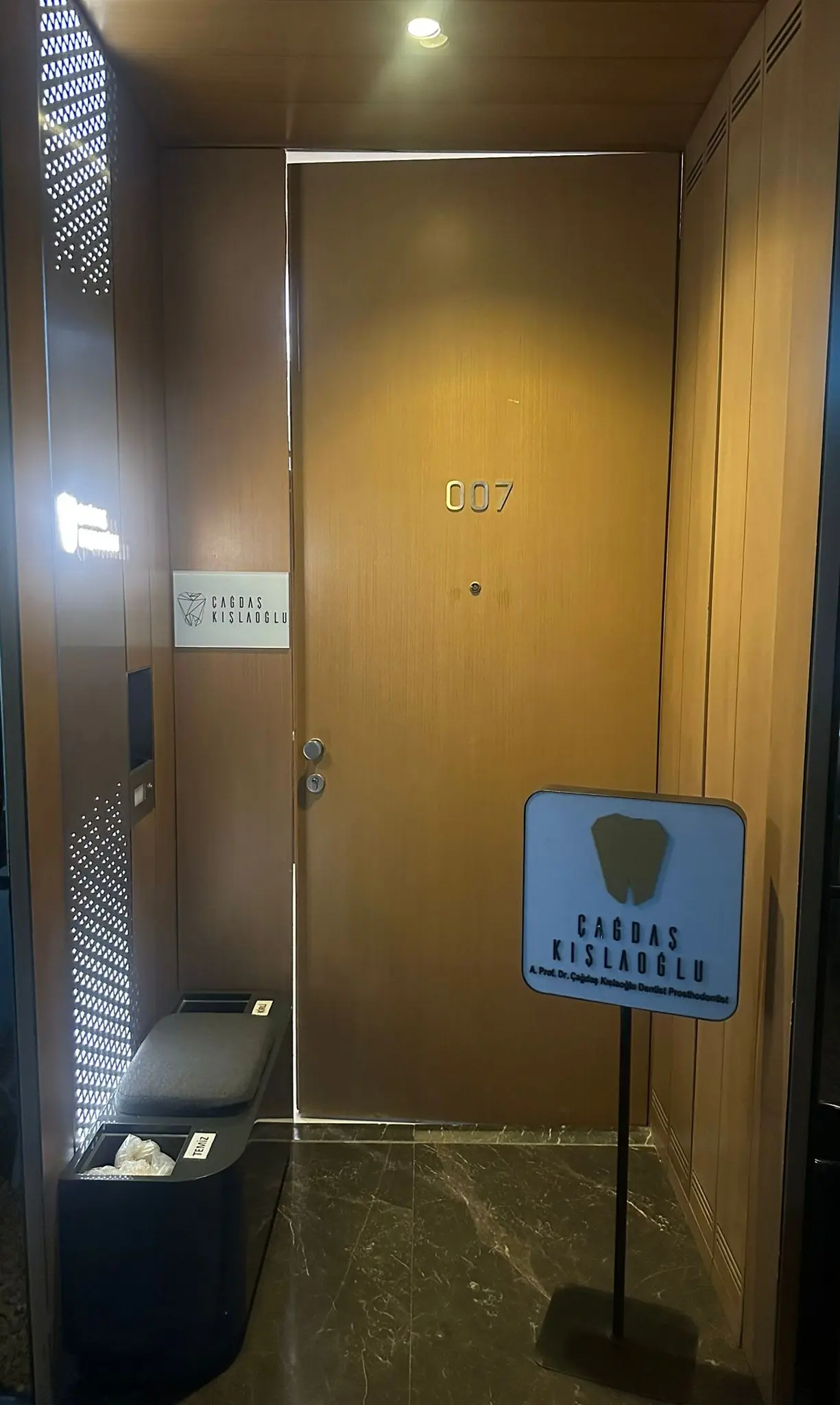 Von der Klinik bereitgestelltes Foto von Çağdaş Kışlaoğlu Zahnklinik