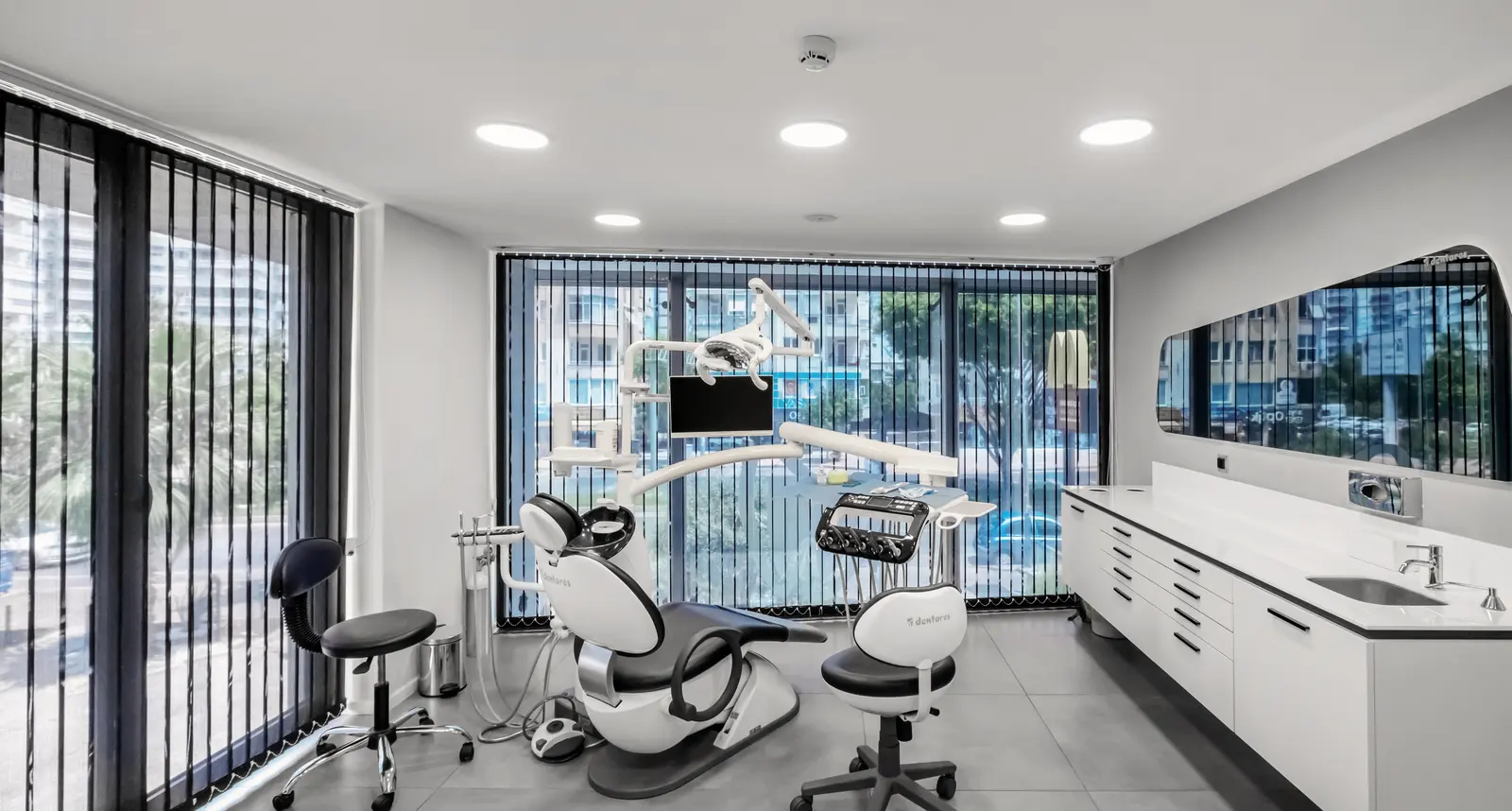 Clinic-provided photograph of Dentares Smile Clinic