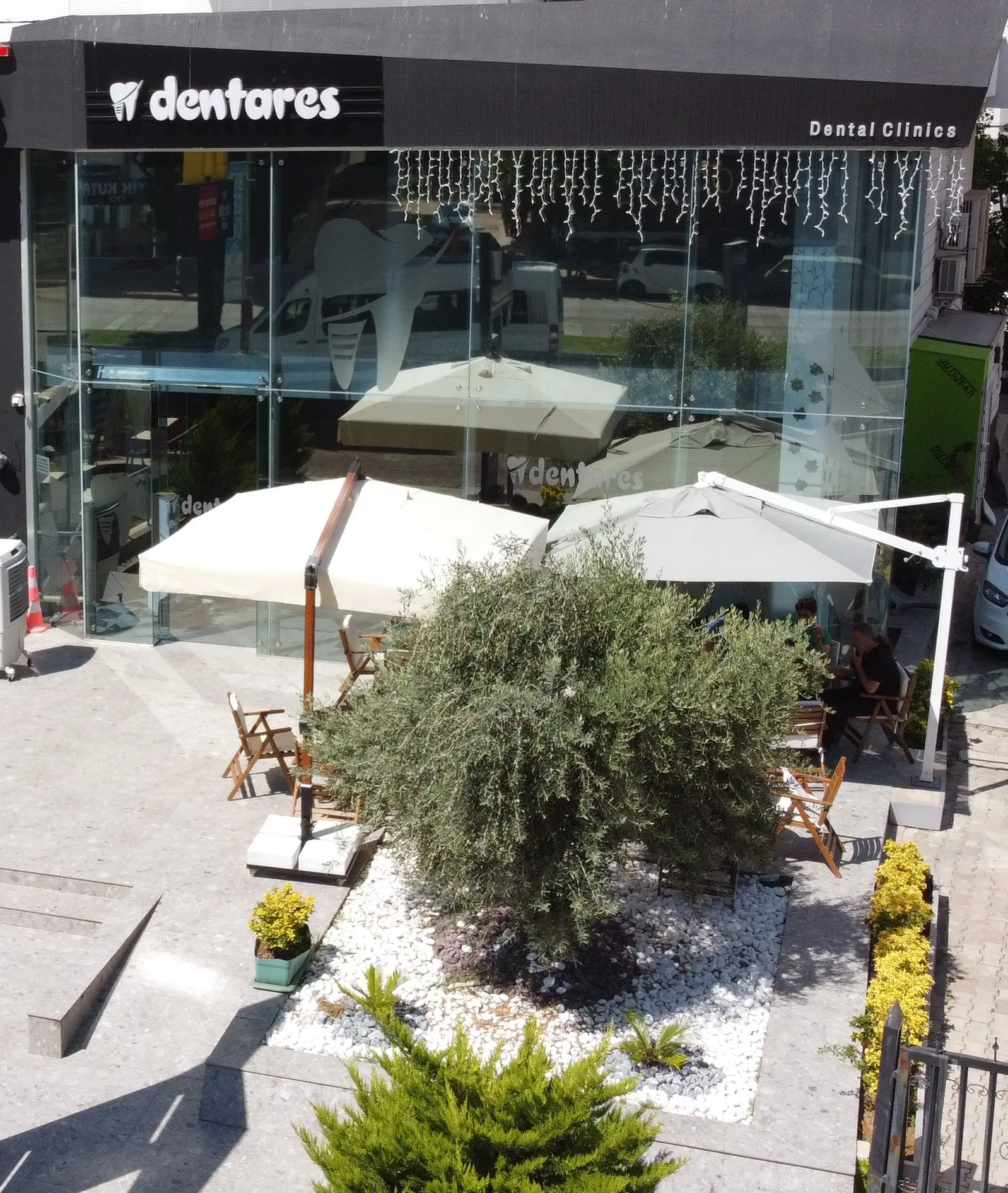 Clinic-provided photograph of Dentares Smile Clinic