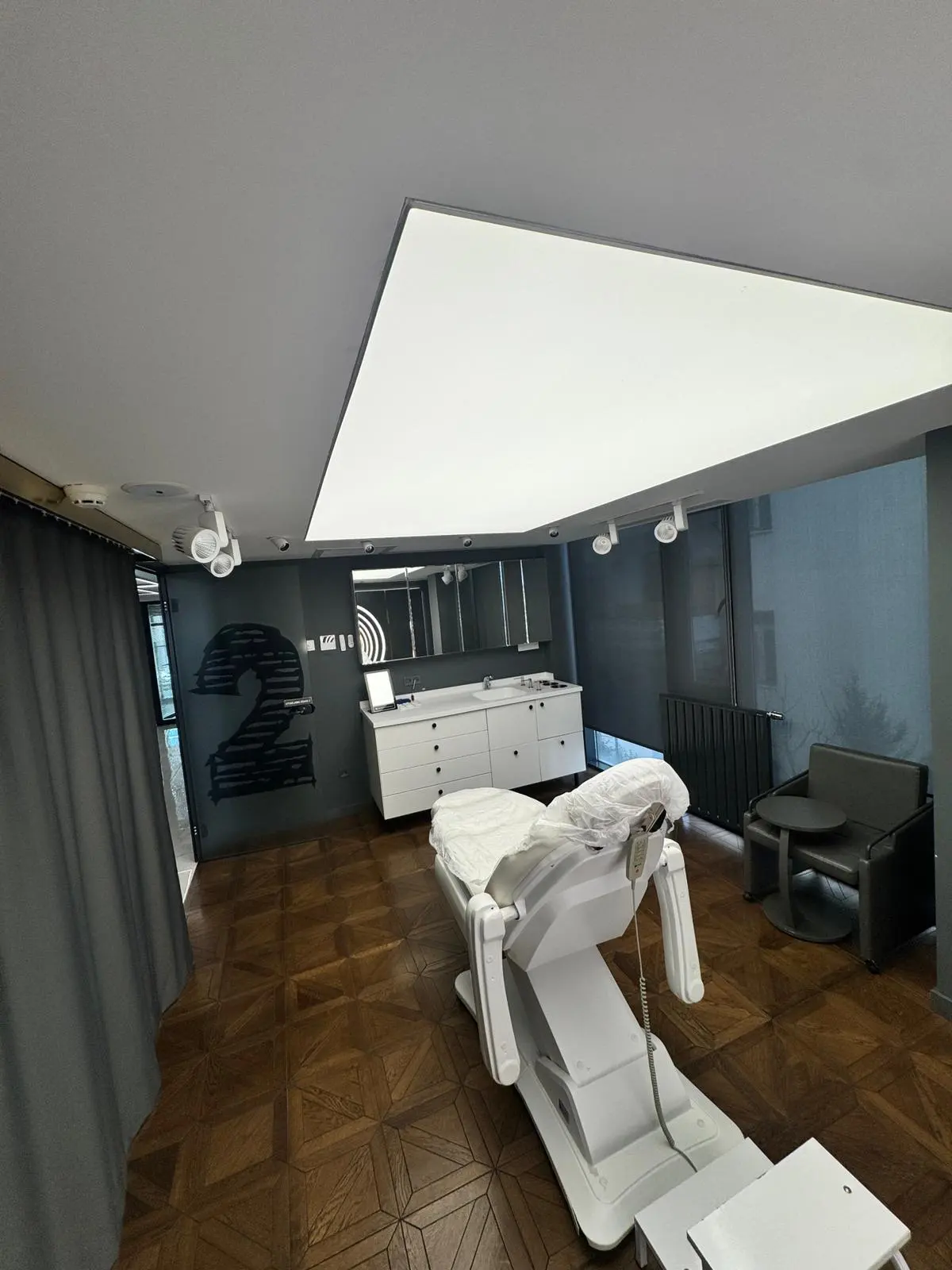 Clinic-provided photograph of Dr Ali Şahan Clinic
