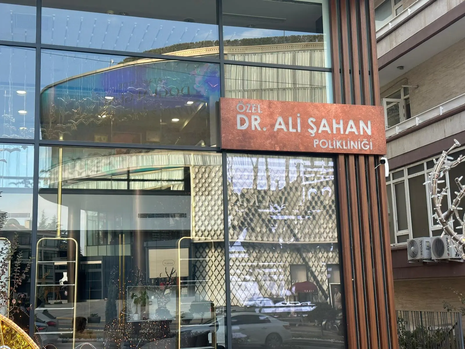 Clinic-provided photograph of Dr Ali Şahan Clinic
