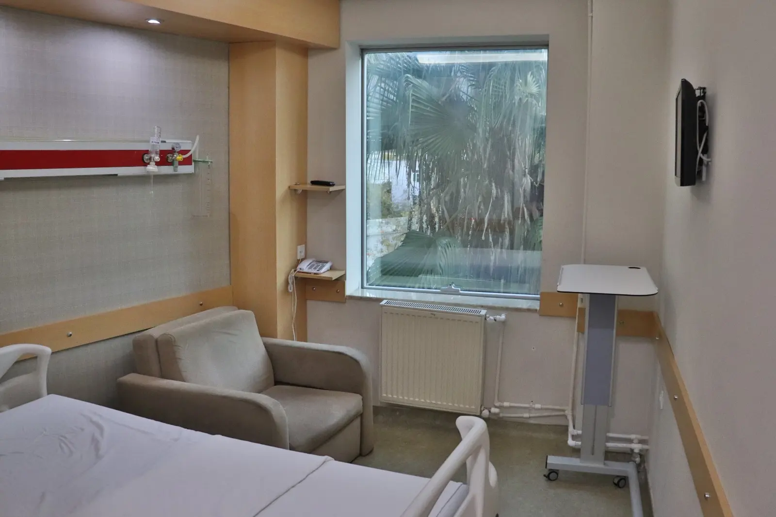 Clinic-provided photograph of Letoon Hospital