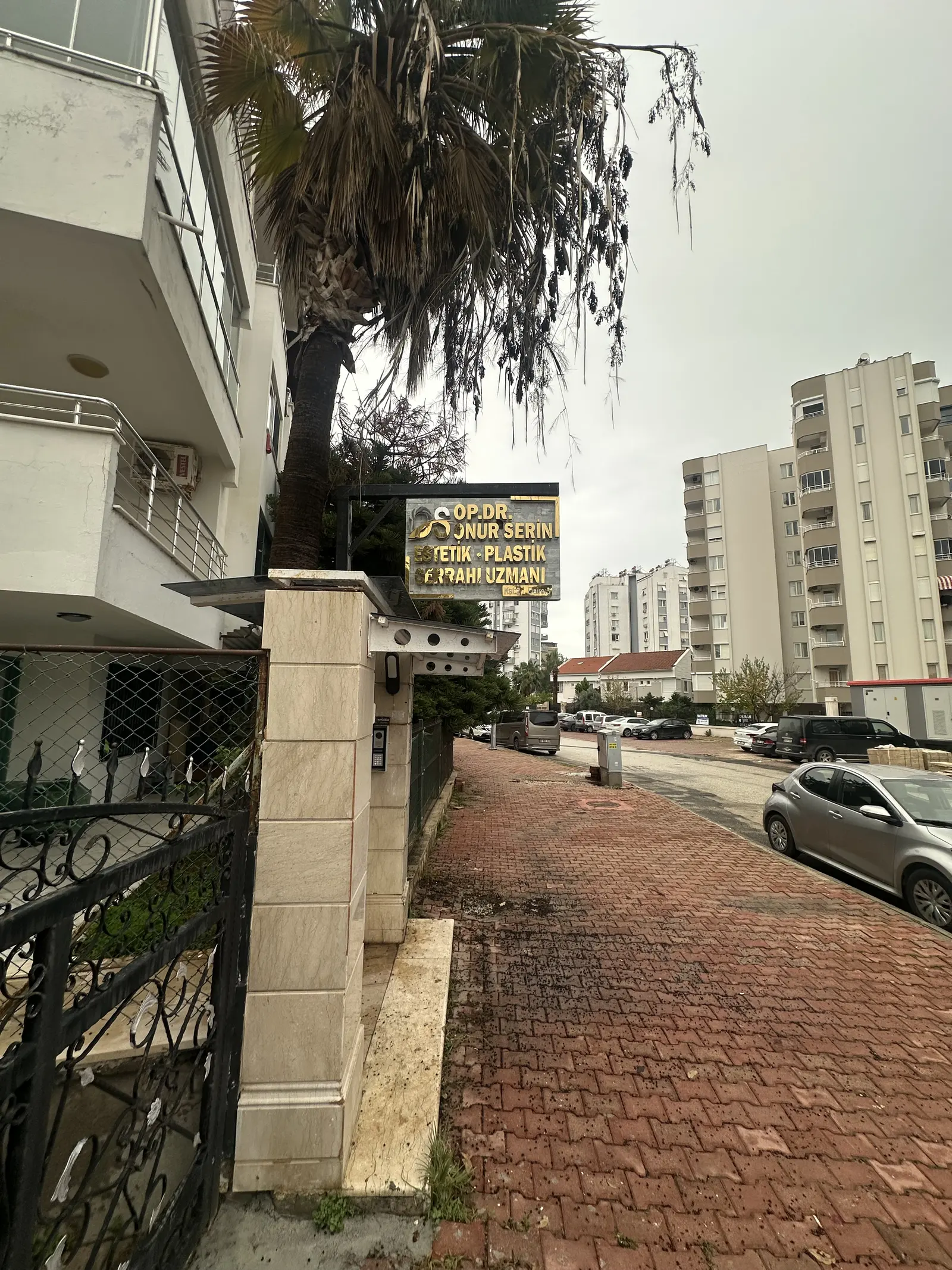 Clinic-provided photograph of Dr Onur Serin