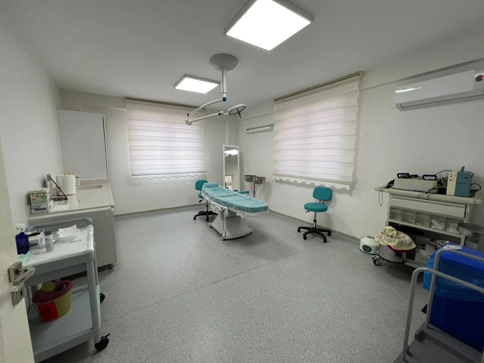 Clinic-provided photograph of Dr Vasfi Çelik