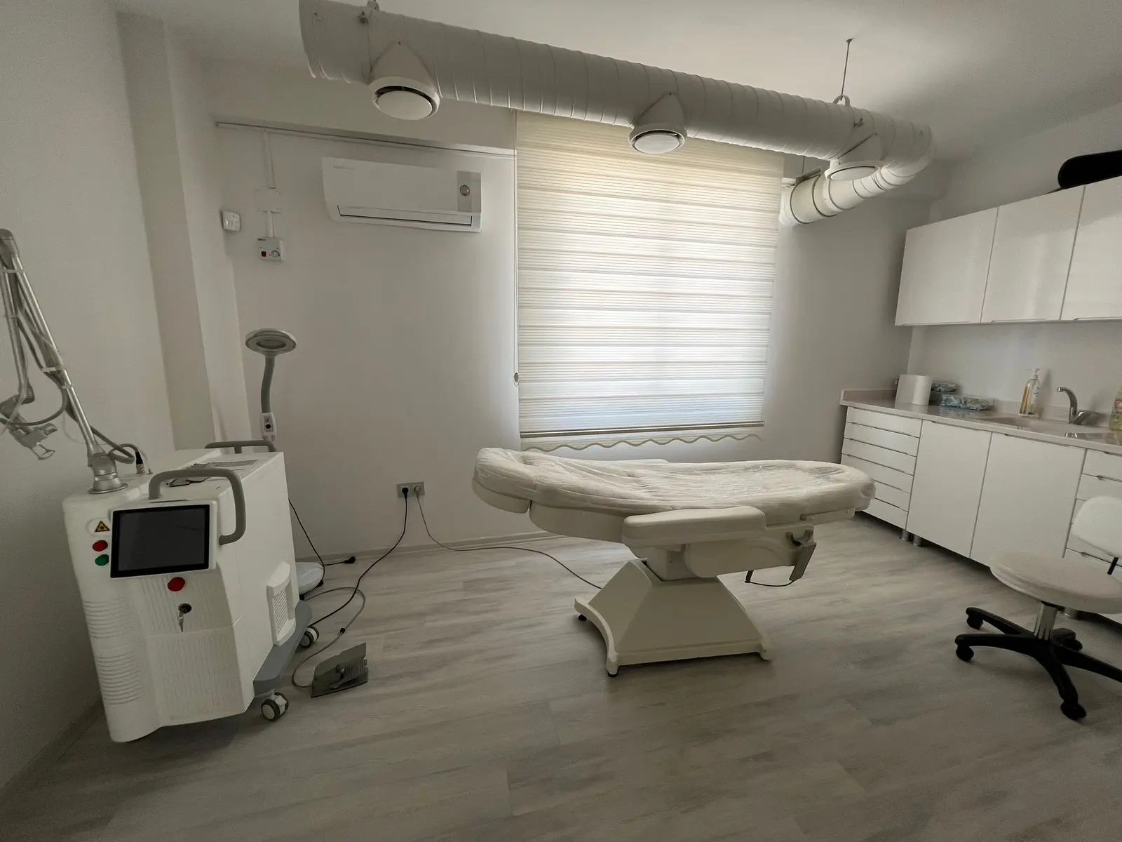 Clinic-provided photograph of Dr Vasfi Çelik