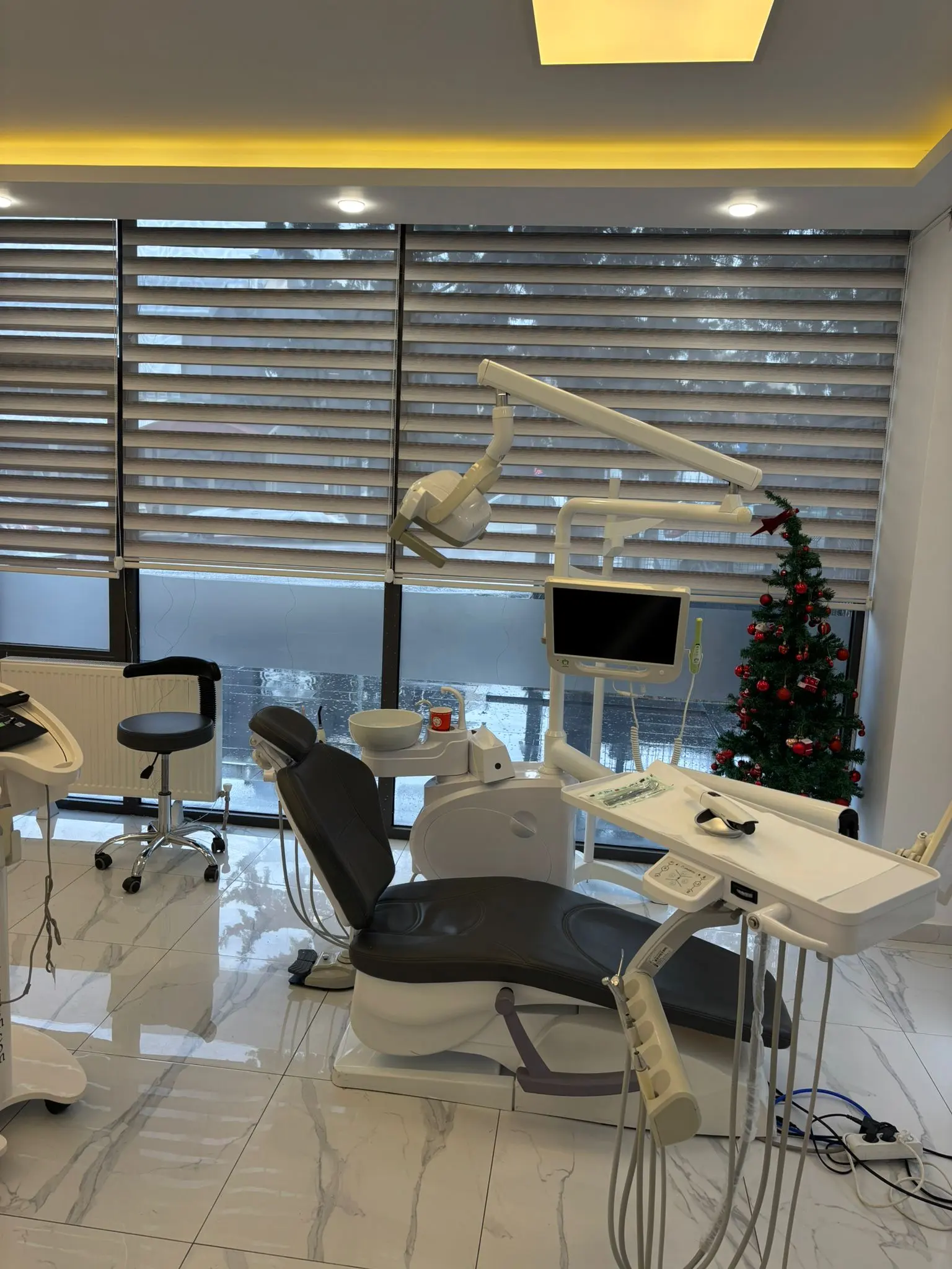 Von der Klinik bereitgestelltes Foto von Dent Trio