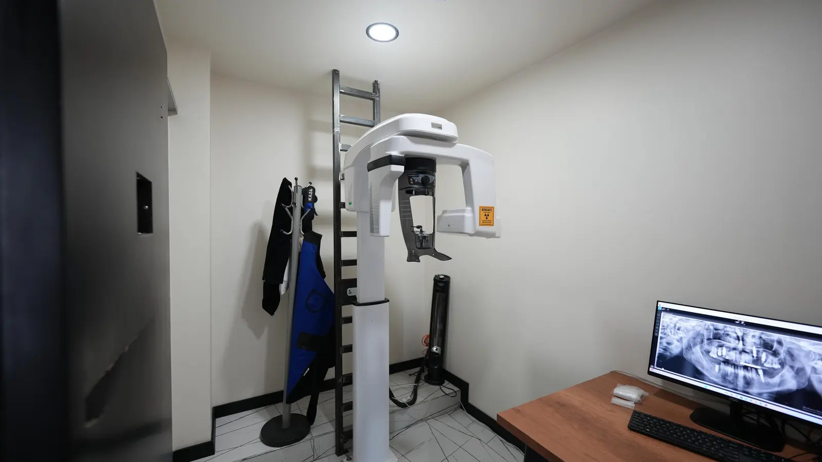 Clinic-provided photograph of Lema Küçükçekmece Dental Clinic