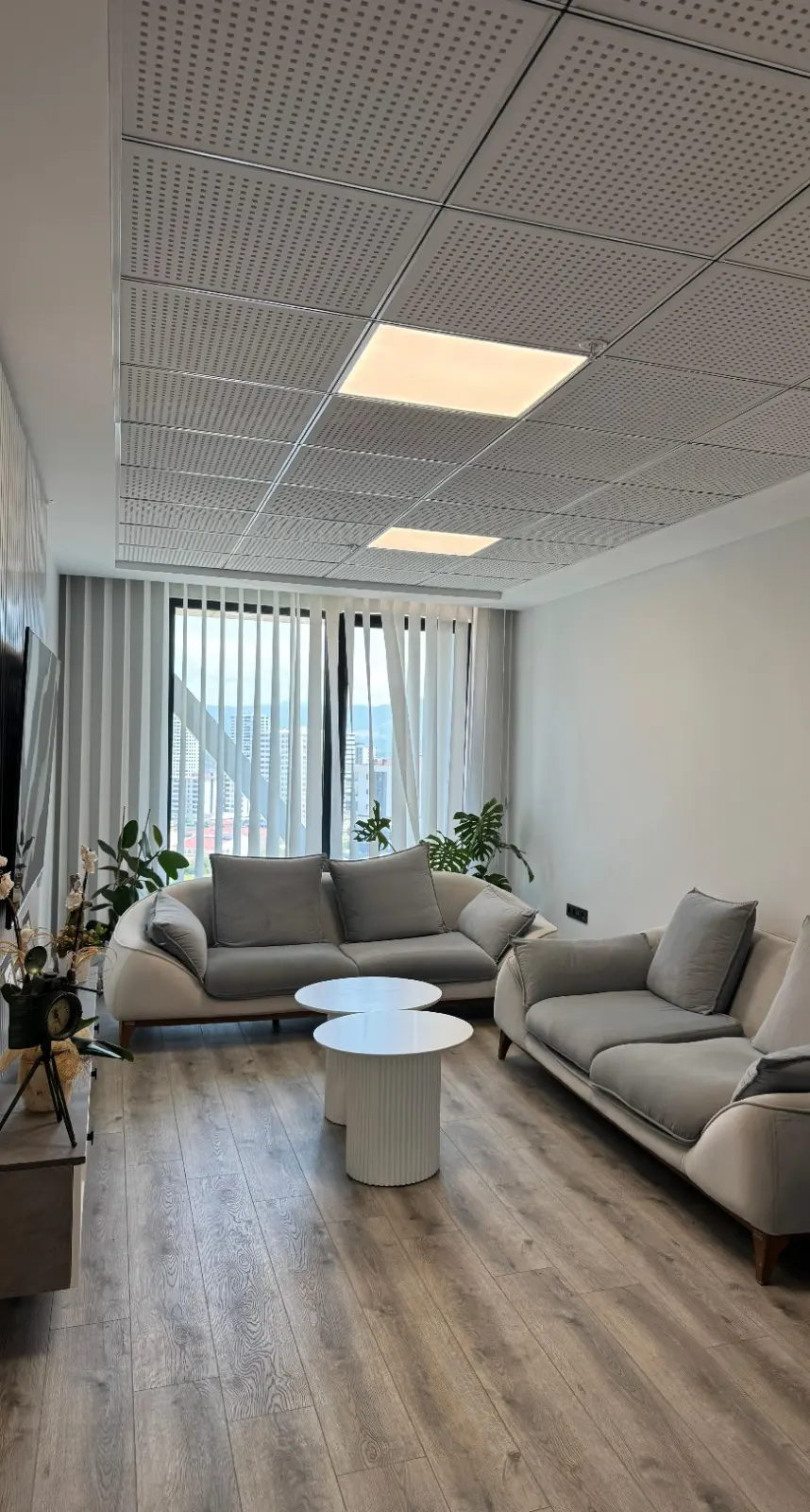 Clinic-provided photograph of Assoc. Prof. Dr Ömer Bozduman