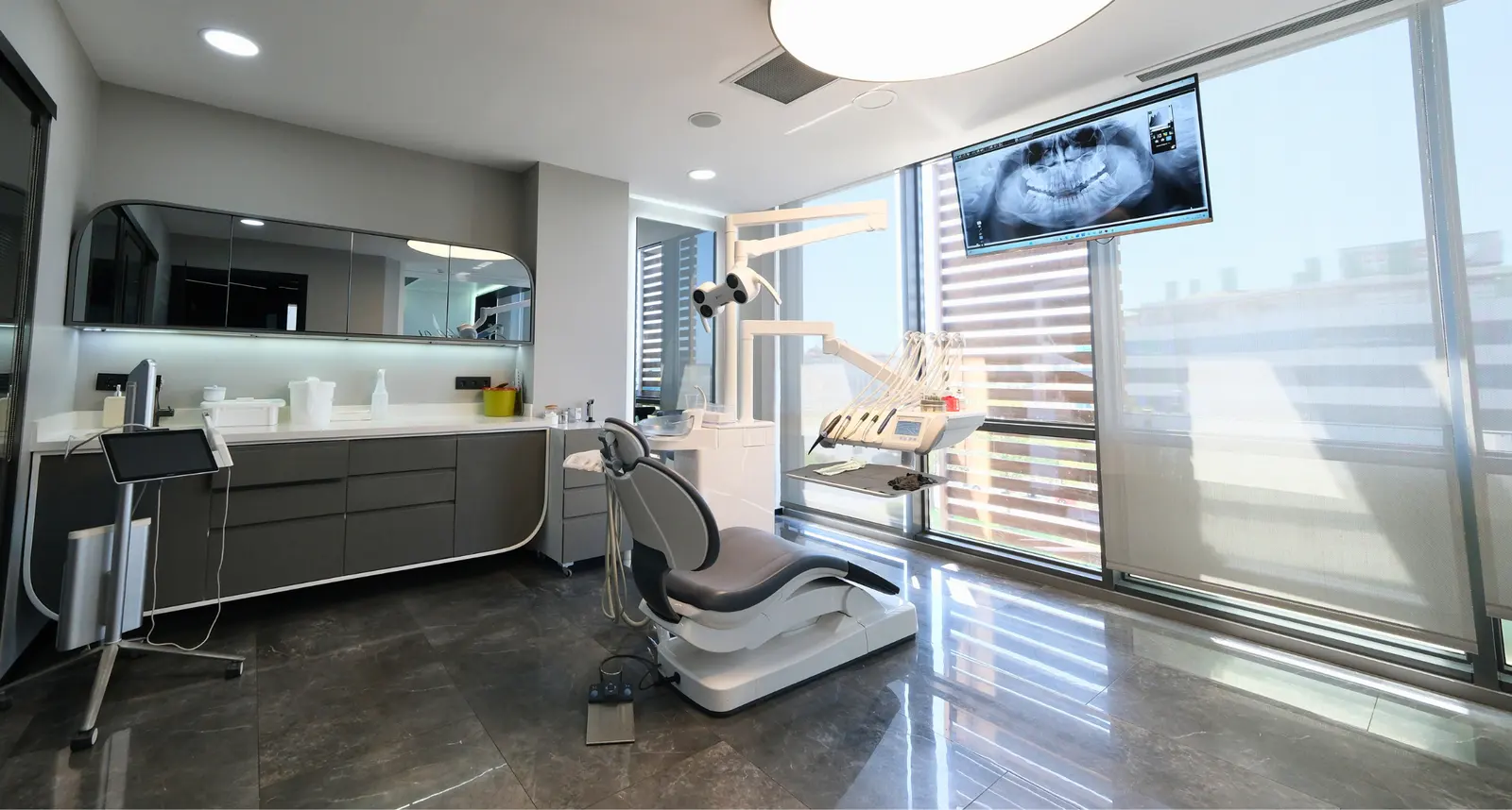 Clinic-provided photograph of Livera Dental Clinic