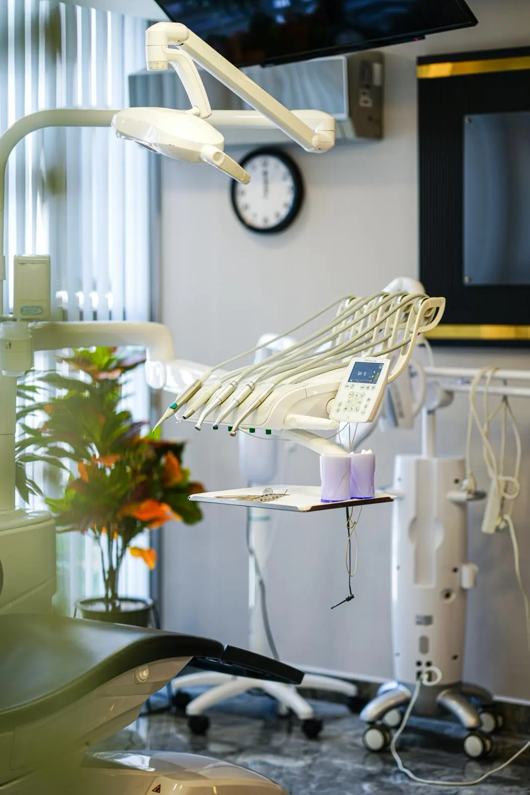 Clinic-provided photograph of Çelebi Dental 2