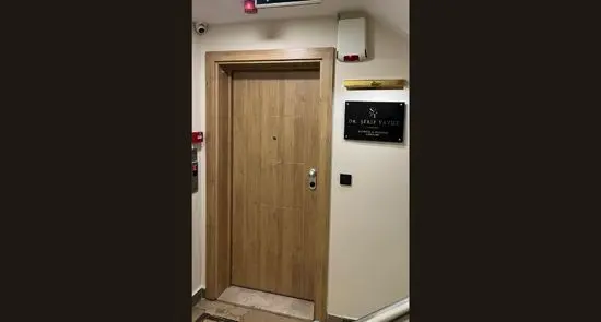 Von der Klinik bereitgestelltes Foto von Dr. Şerif Yavuz