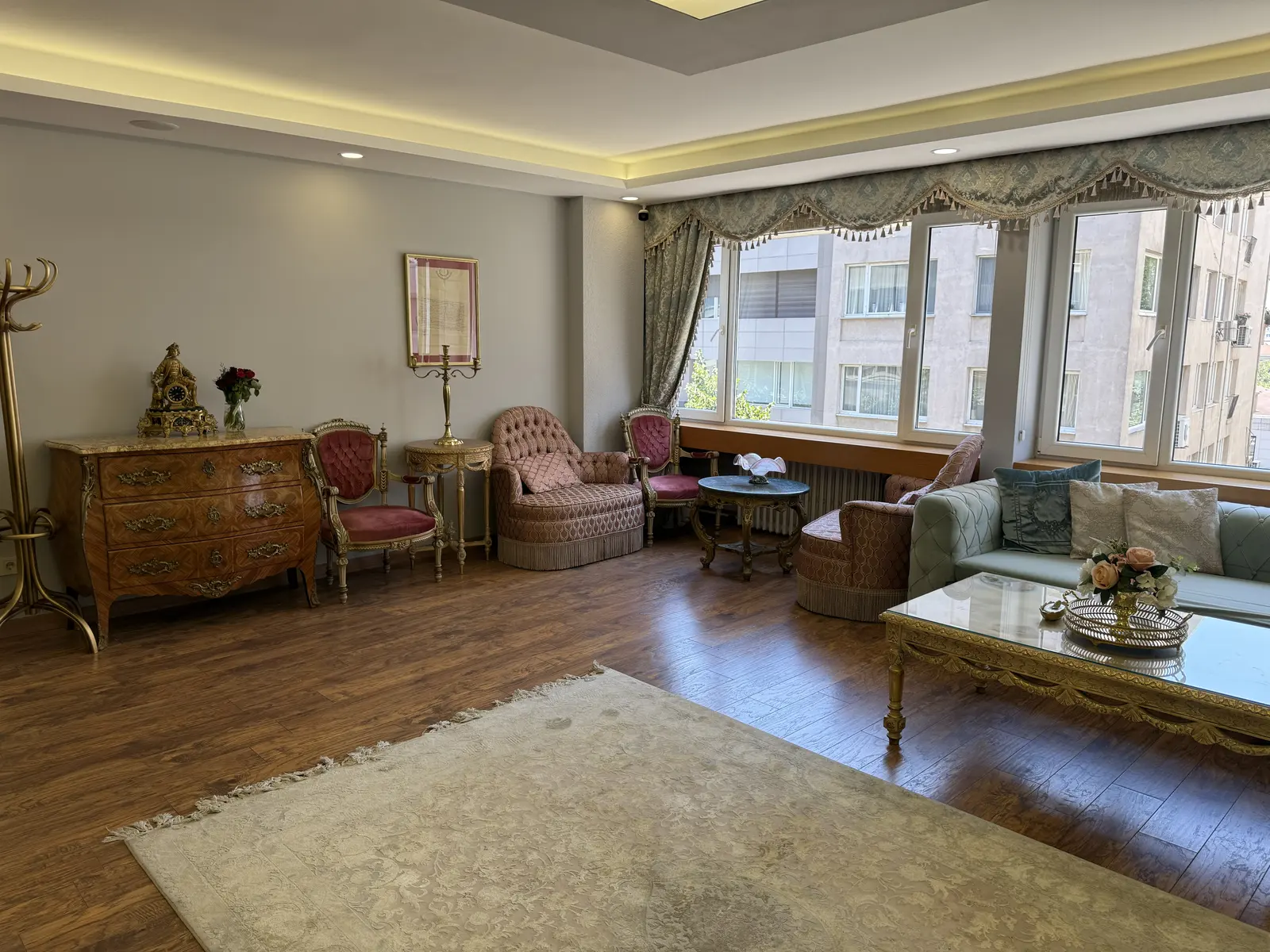 Clinic-provided photograph of Dr Altuğhan Cahit Vural