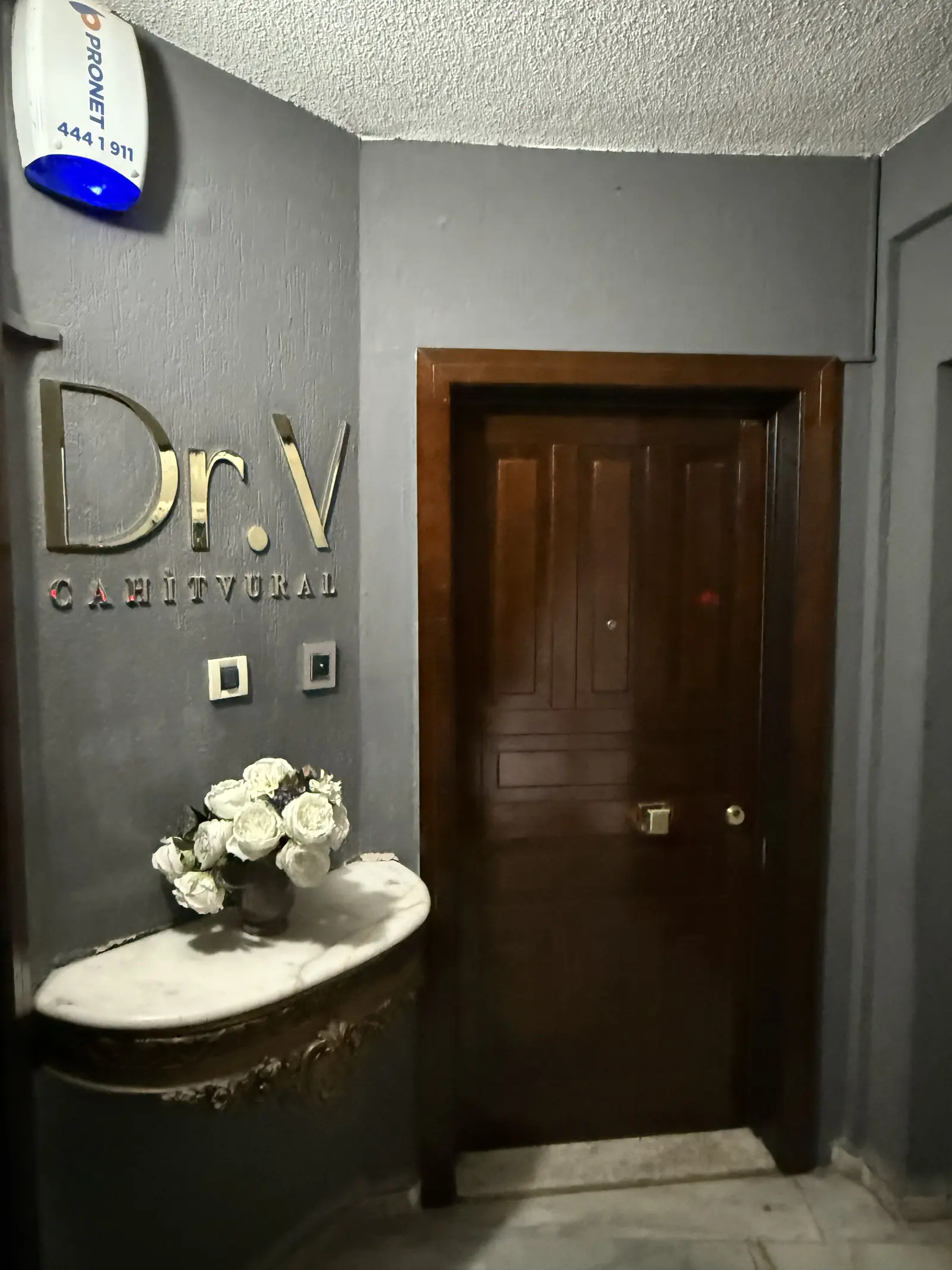 Clinic-provided photograph of Dr Altuğhan Cahit Vural