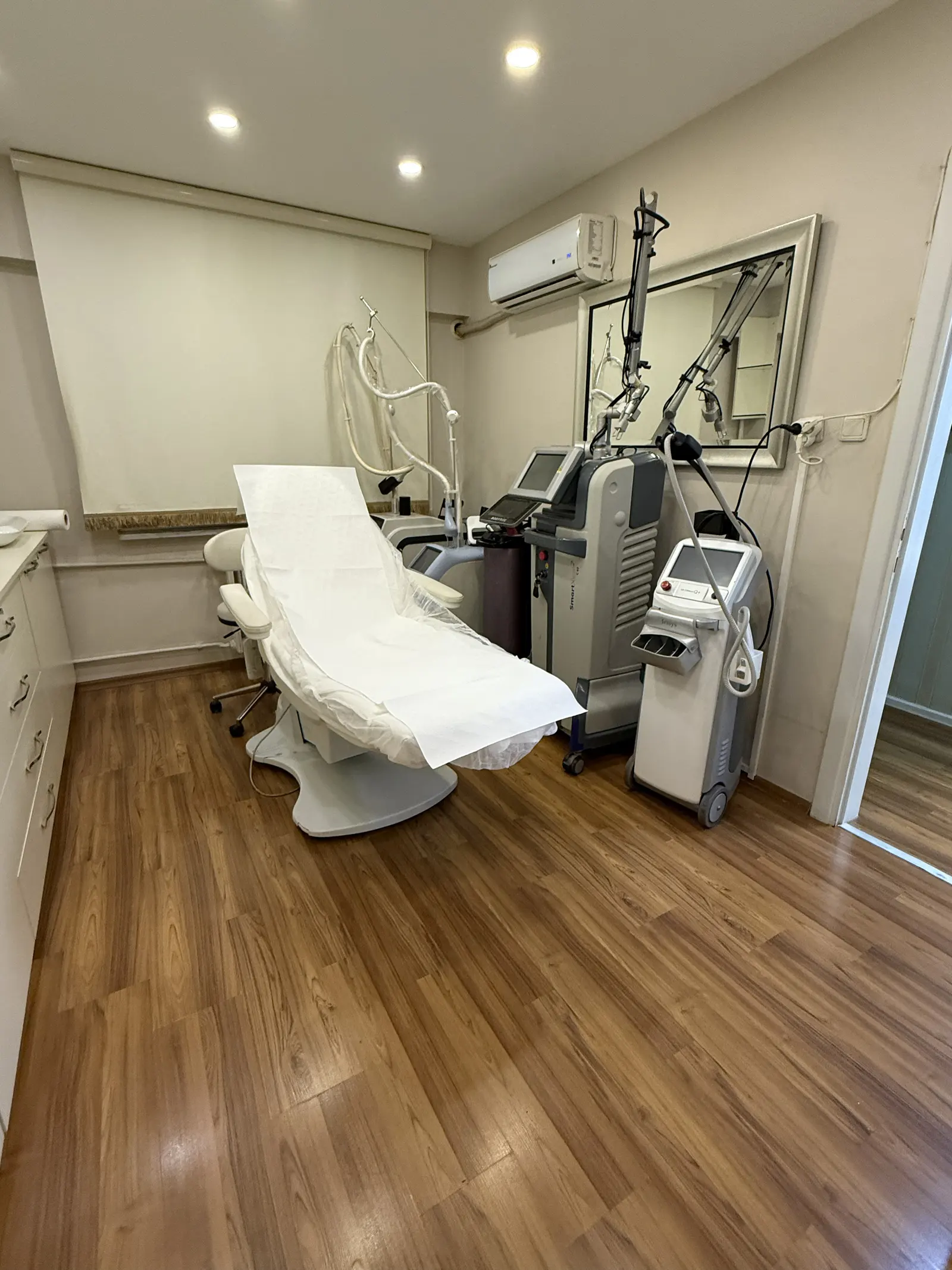 Clinic-provided photograph of Dr Altuğhan Cahit Vural