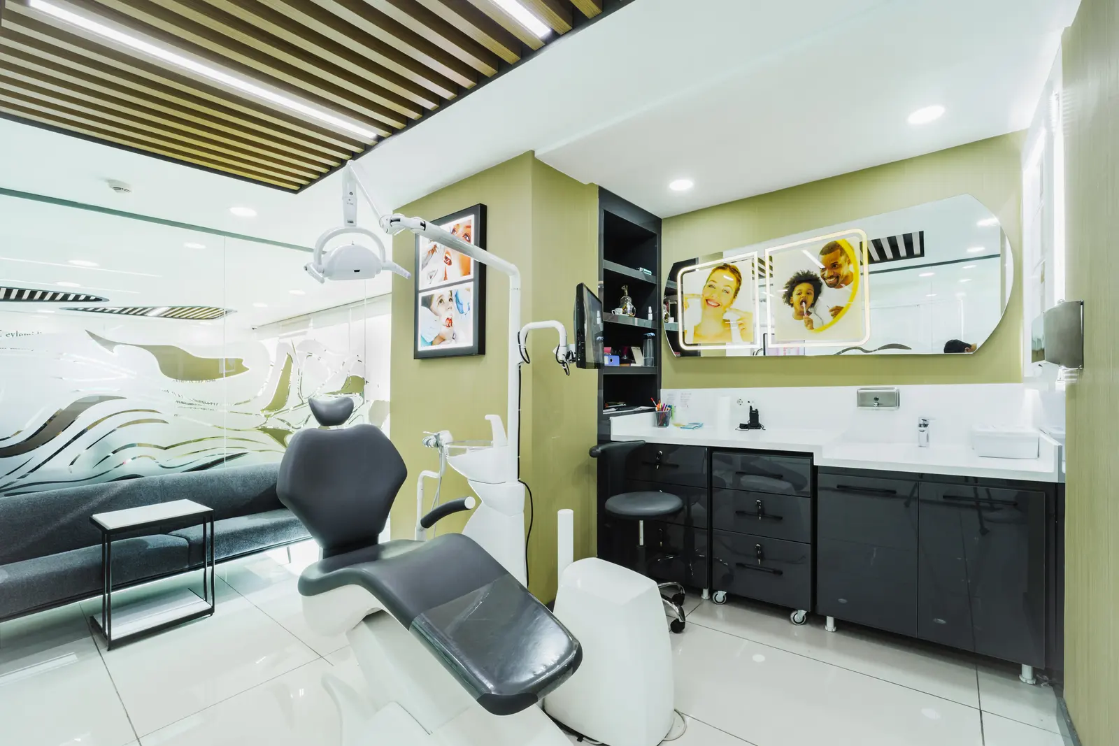 Clinic-provided photograph of Esnan Esenler Dental Clinic