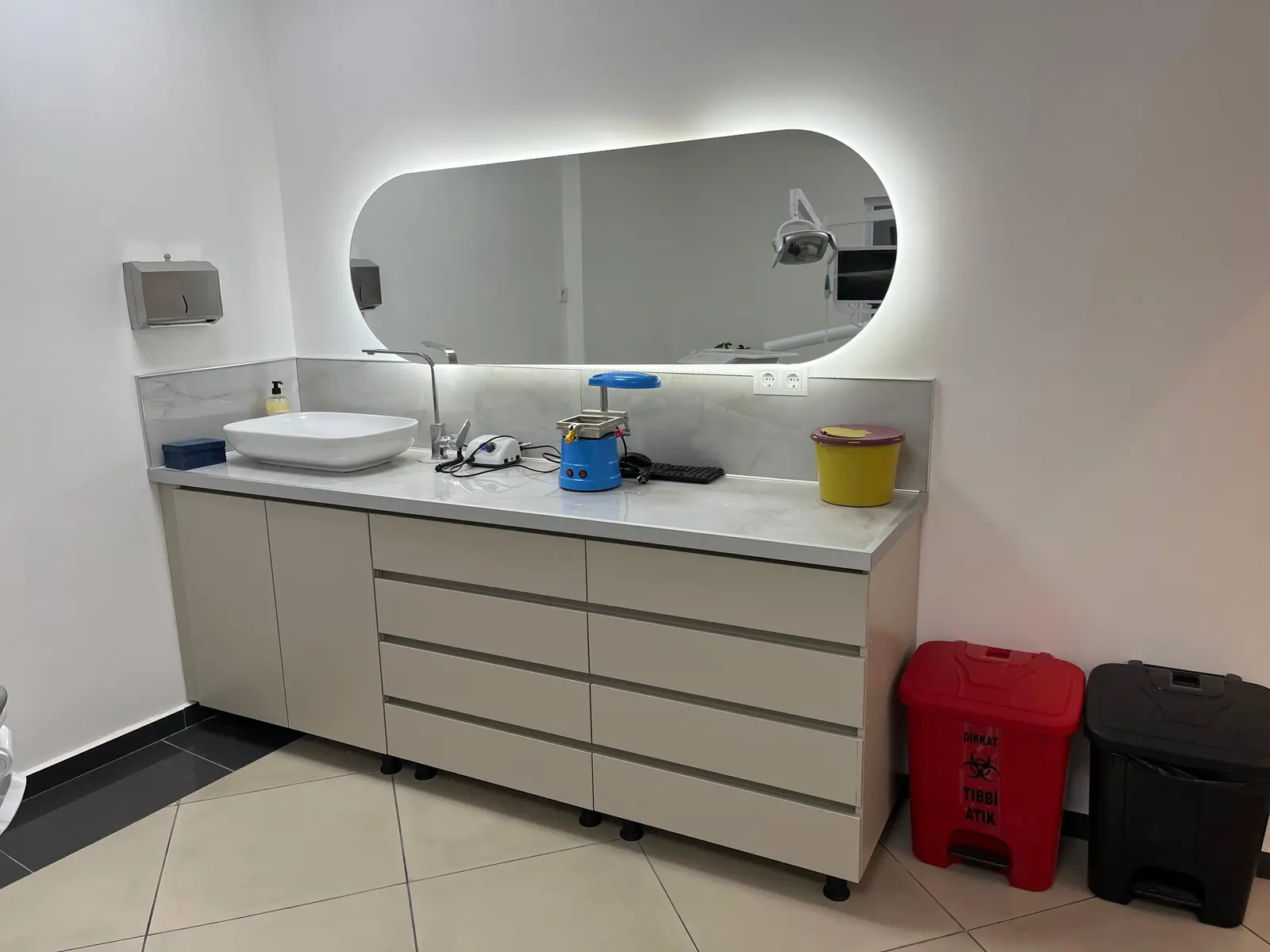 Clinic-provided photograph of Dr Samet Dursun