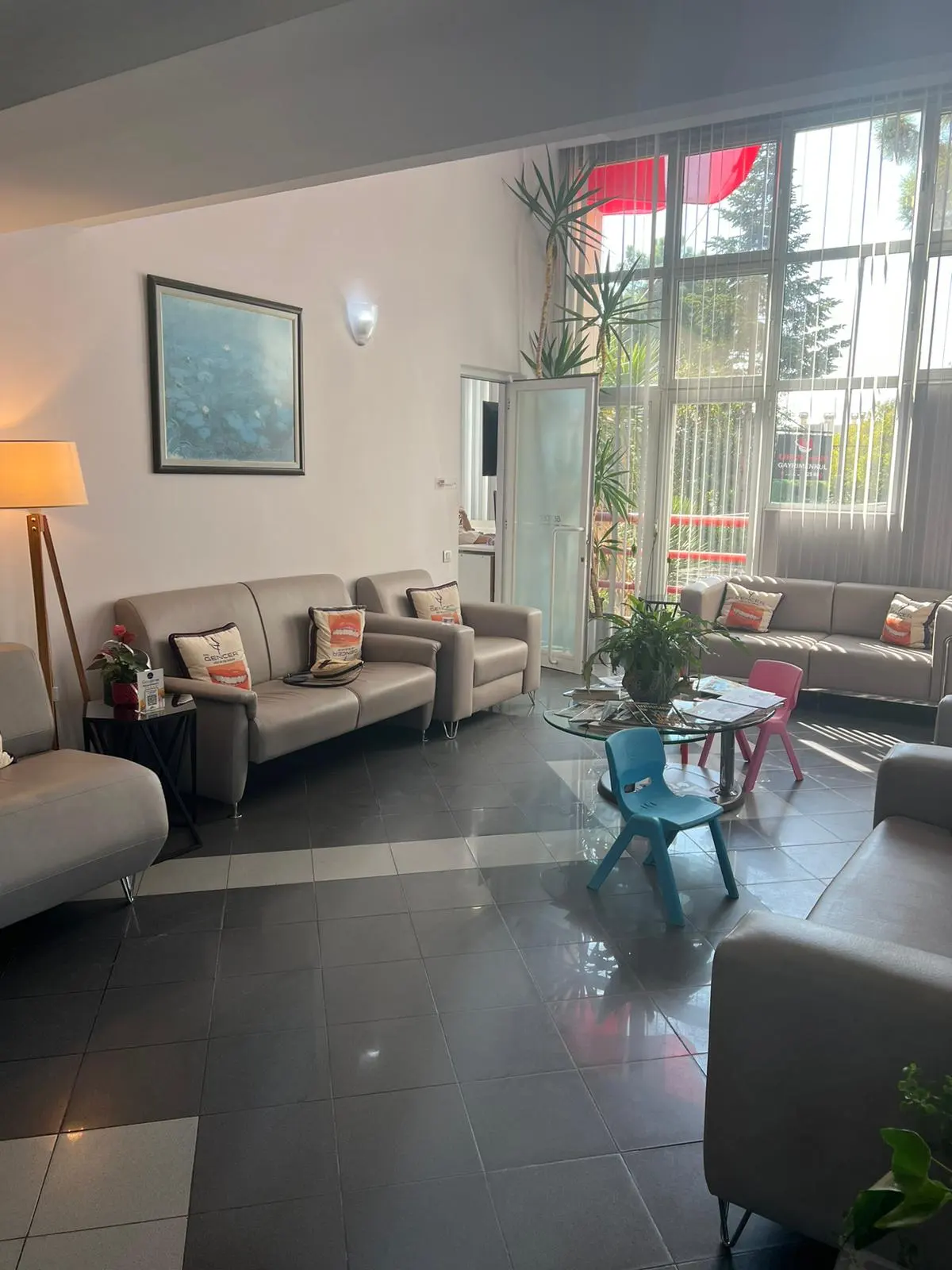 Clinic-provided photograph of Gençer Dental Clinic