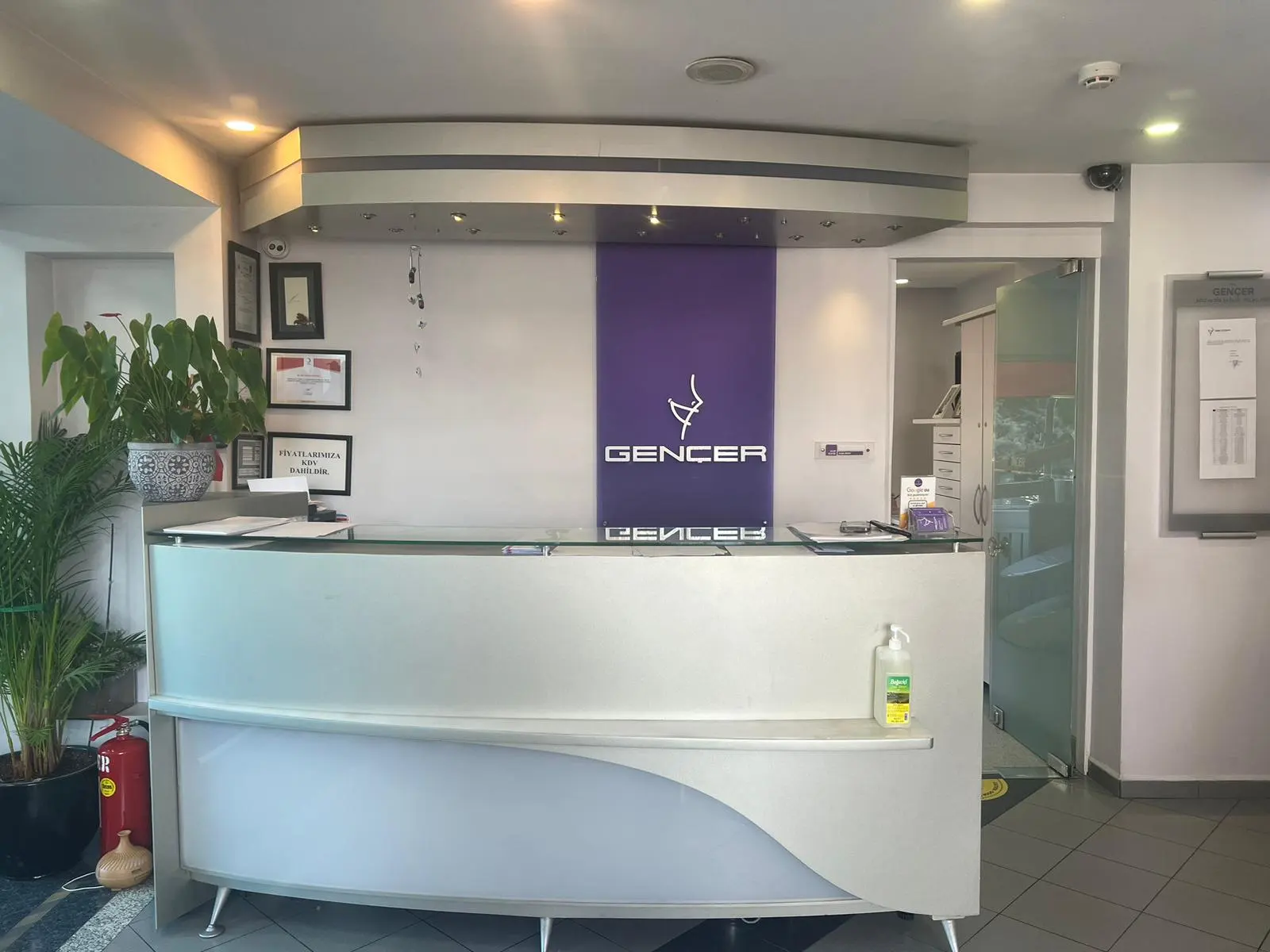 Clinic-provided photograph of Gençer Dental Clinic
