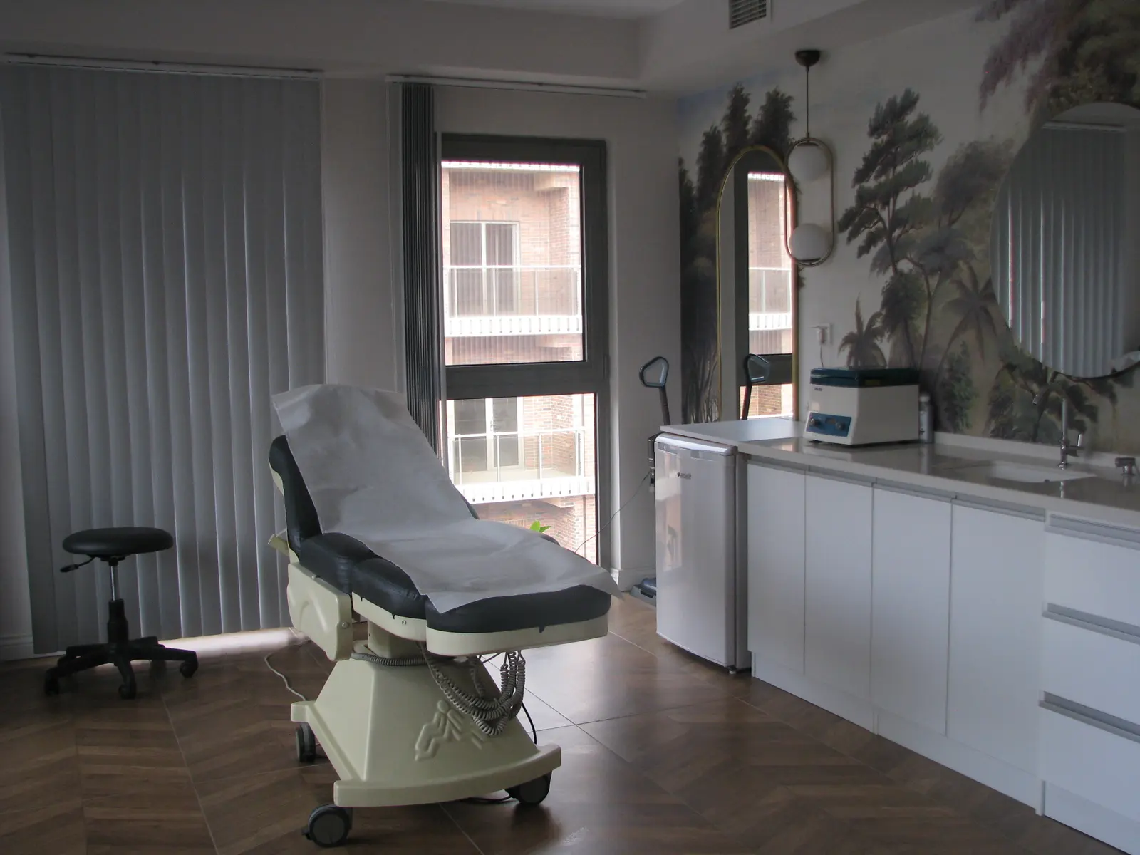 Clinic-provided photograph of Dr Zübeyir Örter