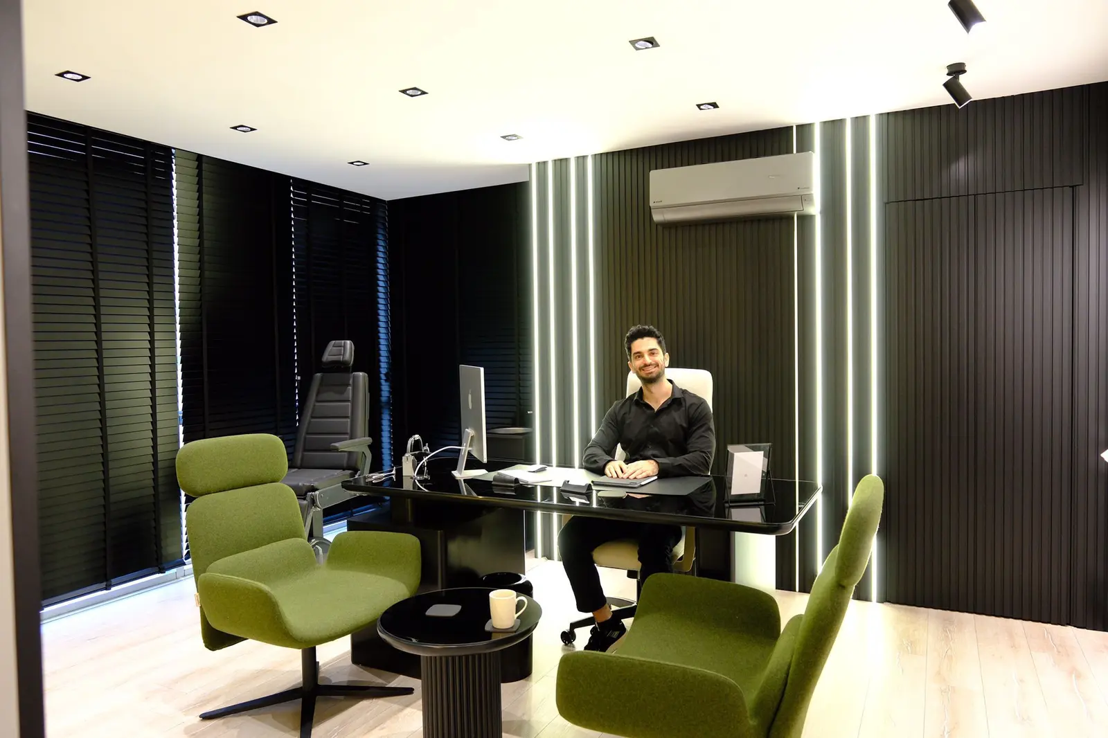 Von der Klinik bereitgestelltes Foto von Dr. Muhammet Raşit Muharremoğlu