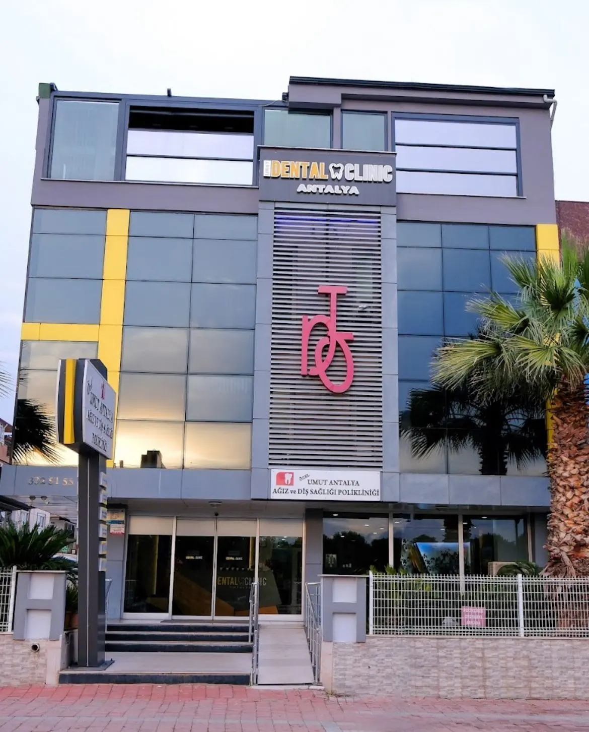 Von der Klinik bereitgestelltes Foto von Umut Dental Clinic Antalya