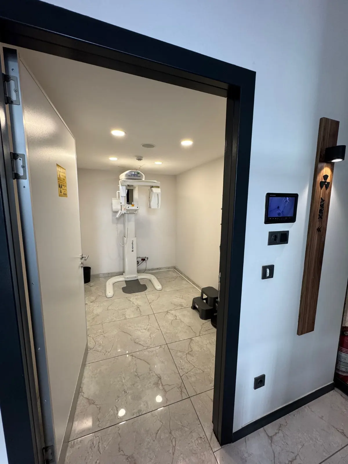 Clinic-provided photograph of Akdiş Dental Clinic