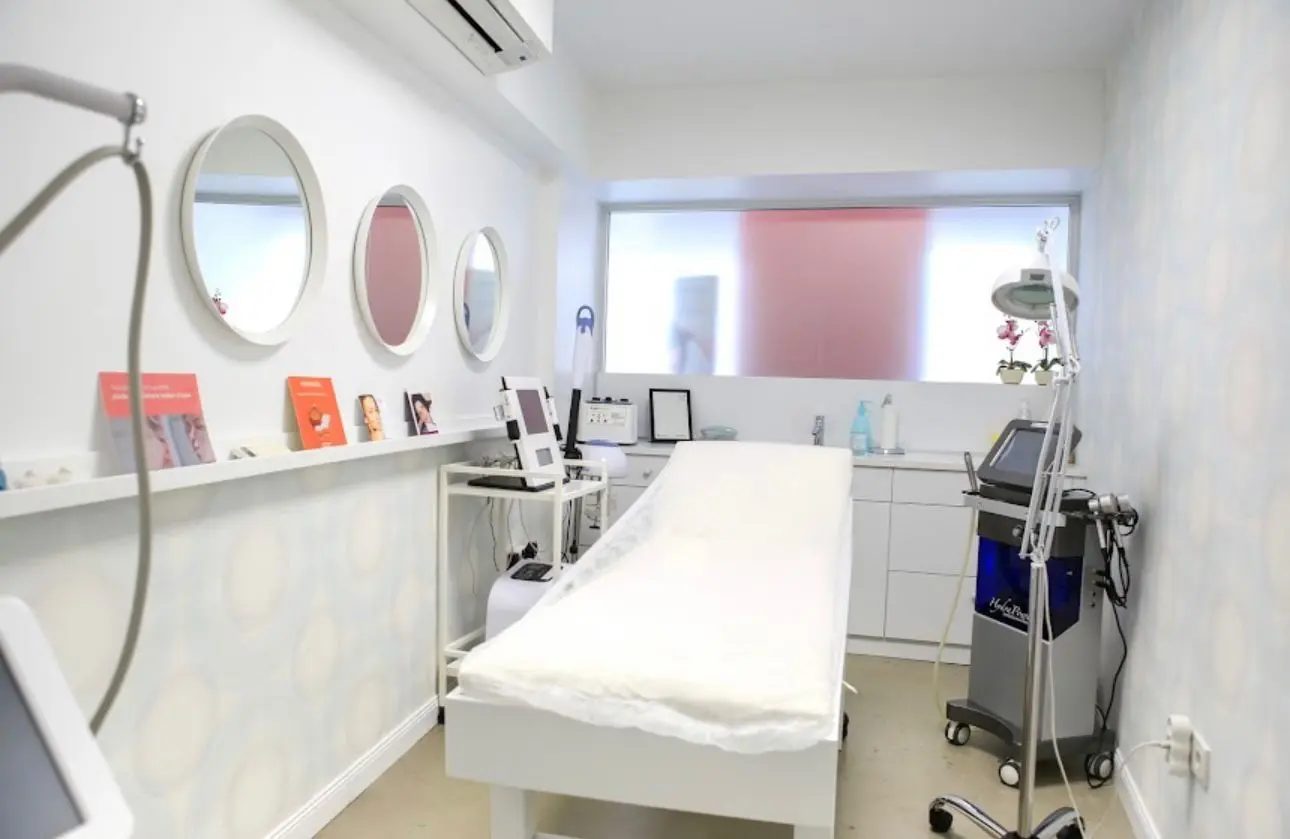 Clinic-provided photograph of Dr Özgür Sunay