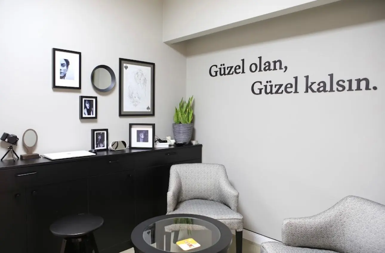 Clinic-provided photograph of Dr Özgür Sunay